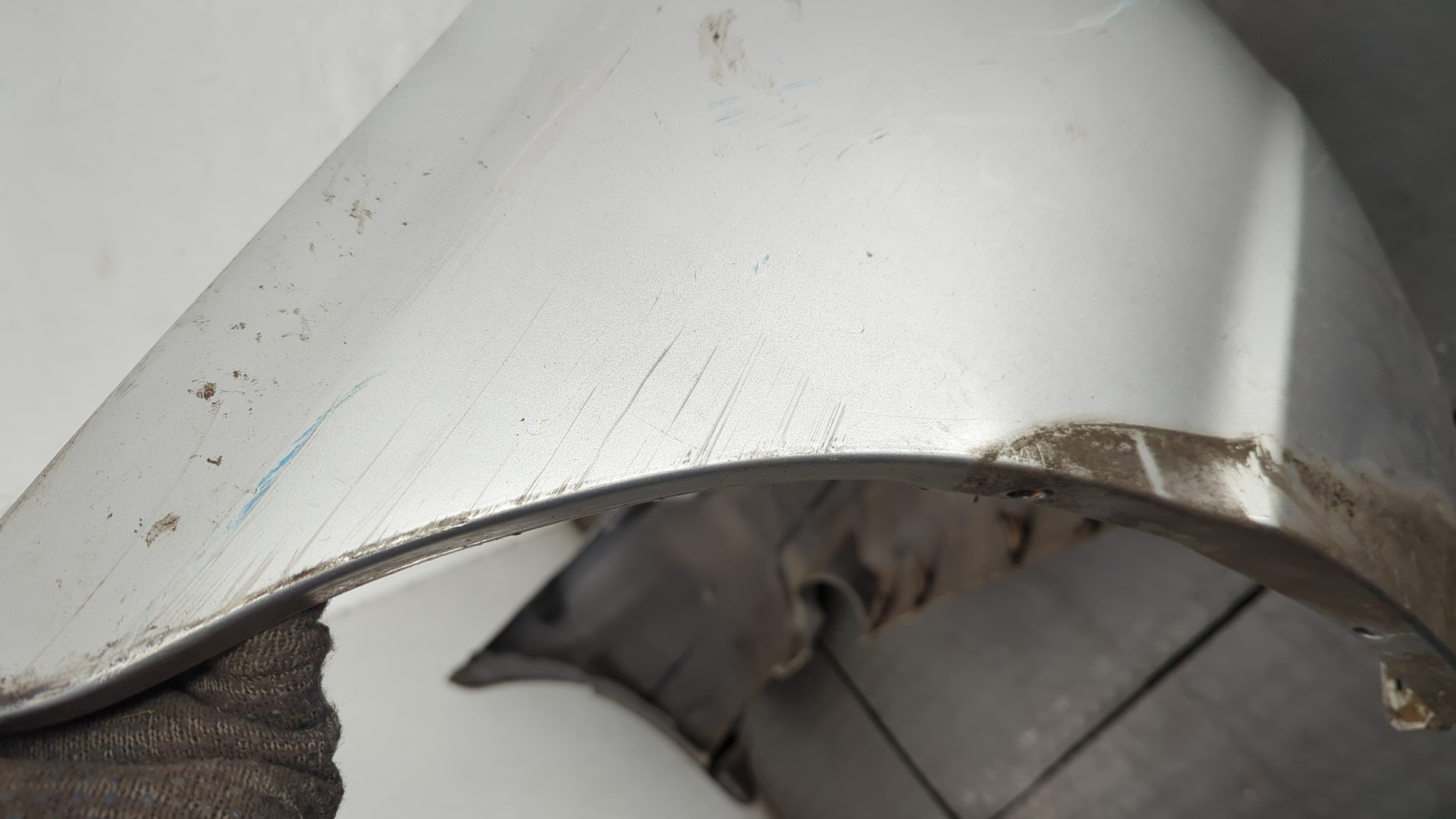 Бампер задний