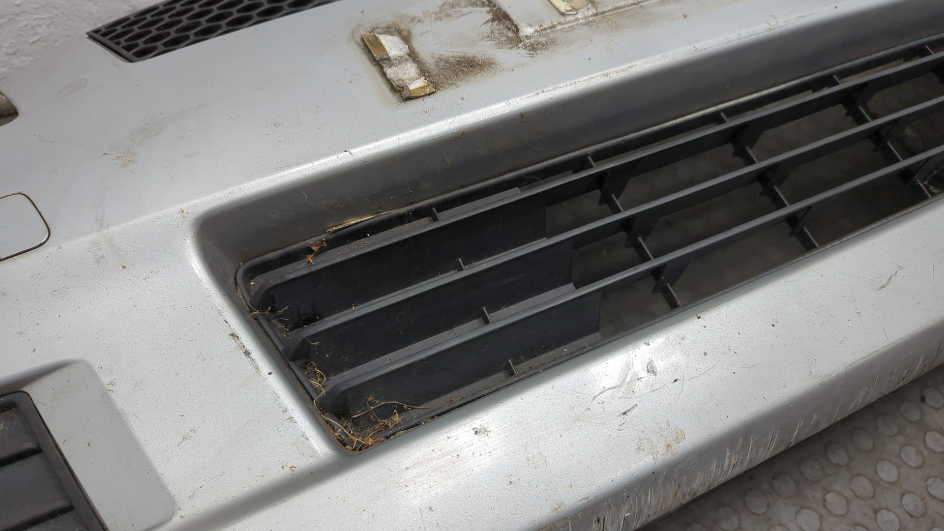 Бампер передний