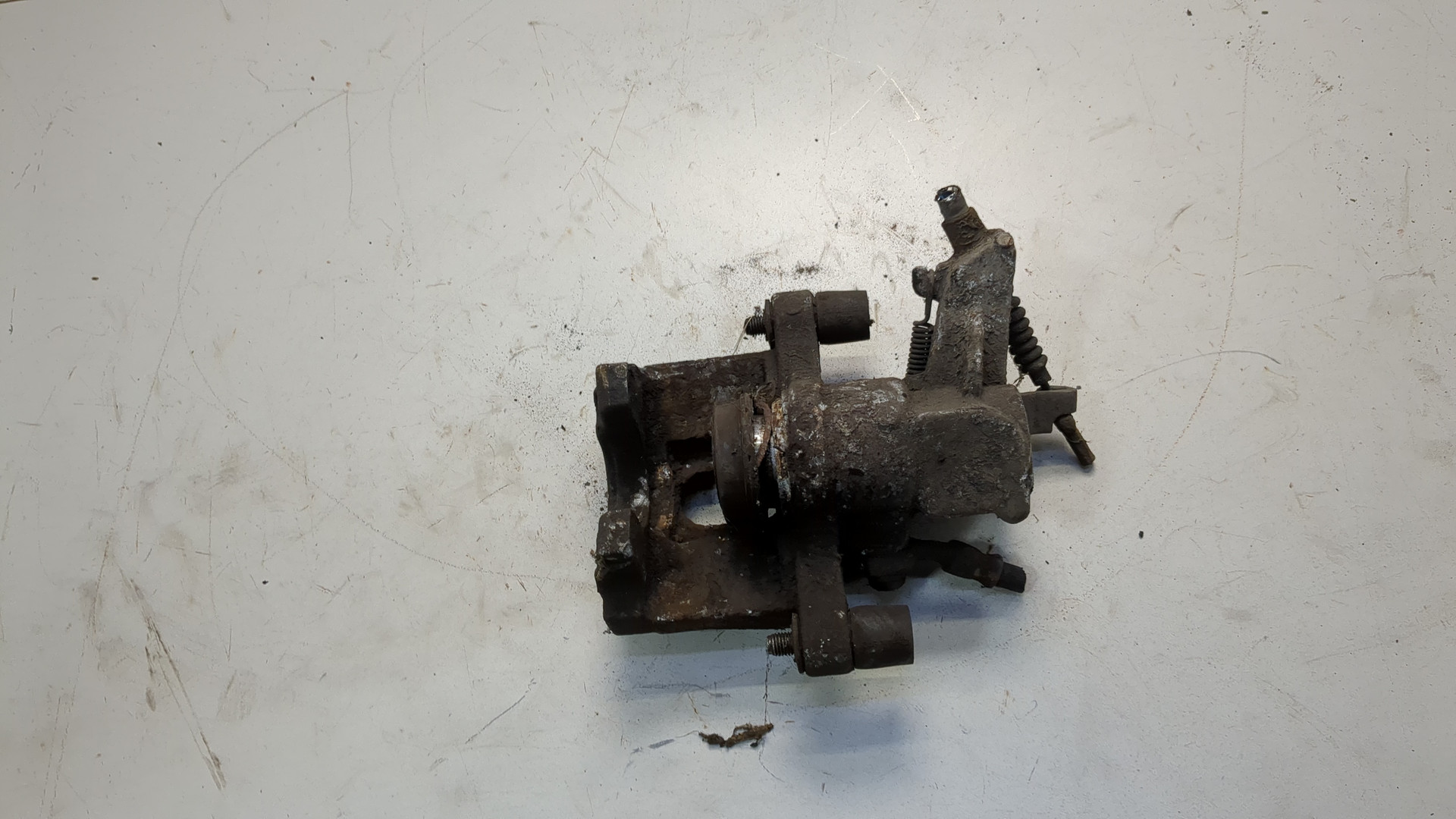 Суппорт задний правый