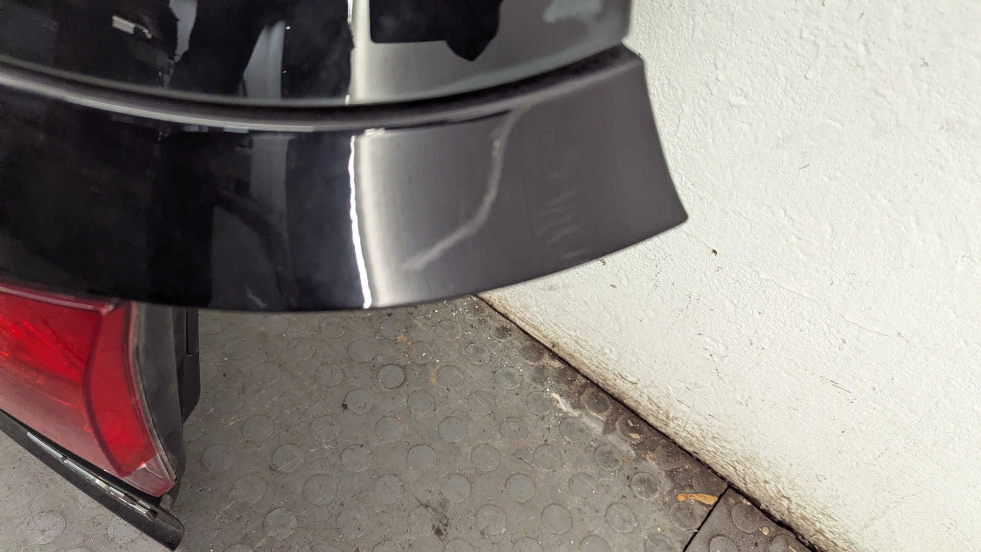 Дверь багажника