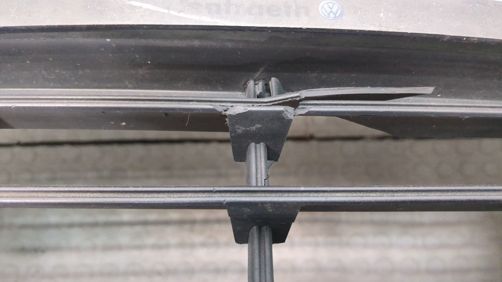 Бампер передний