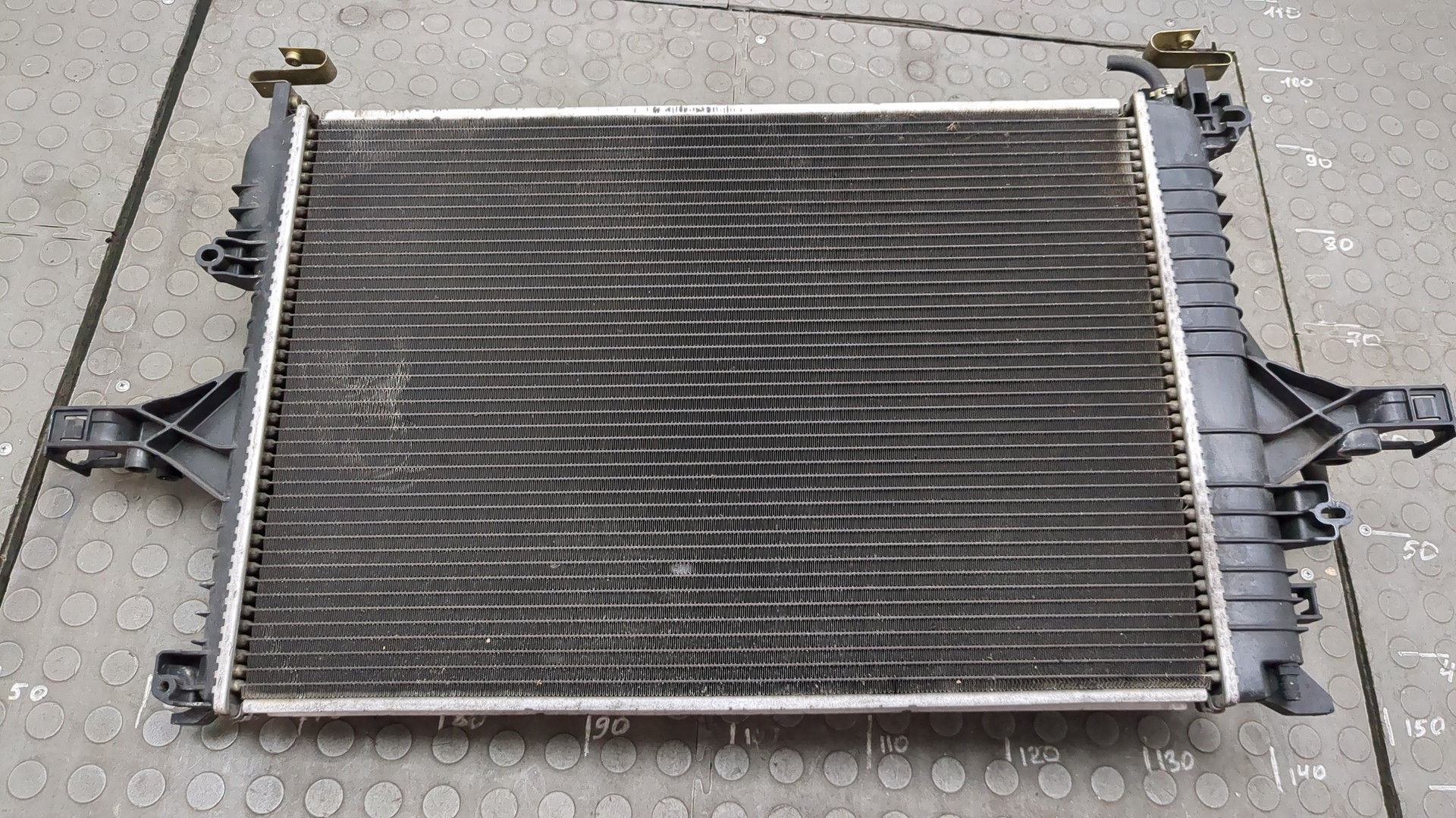 Радиатор охлаждения двигателя основной