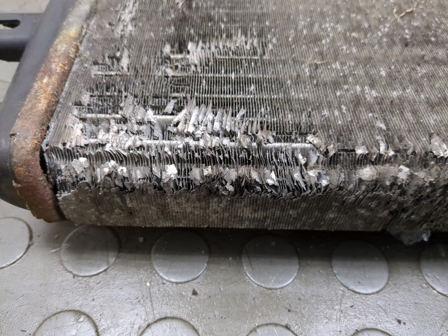 Радиатор охлаждения двигателя основной