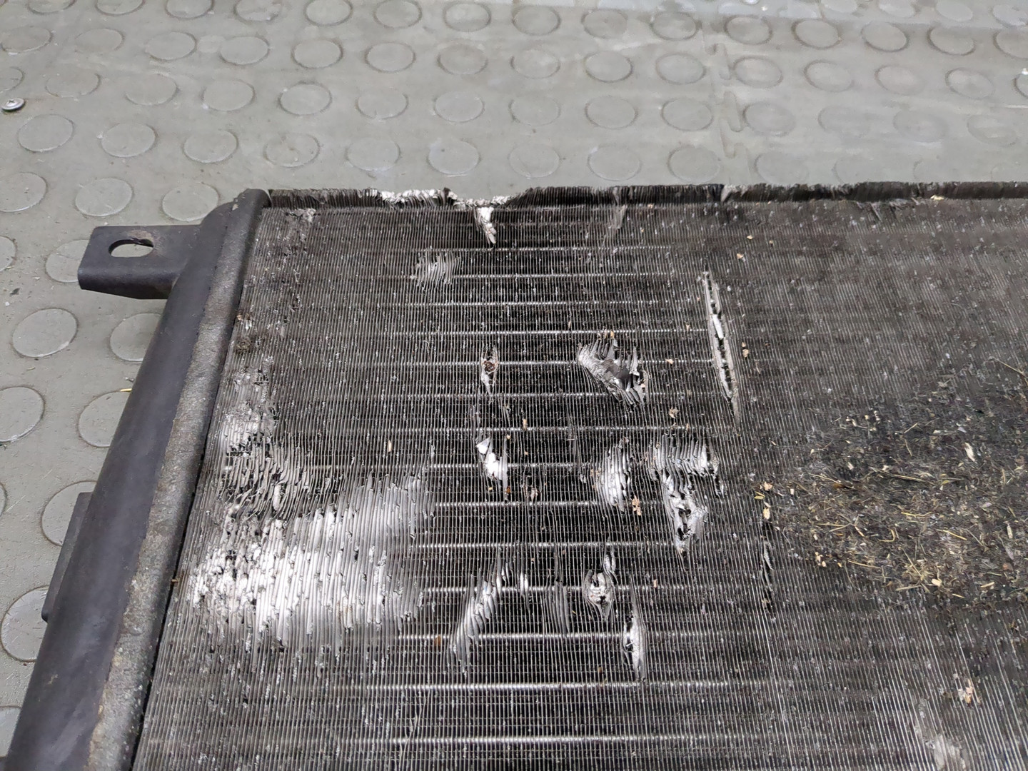 Радиатор охлаждения двигателя основной