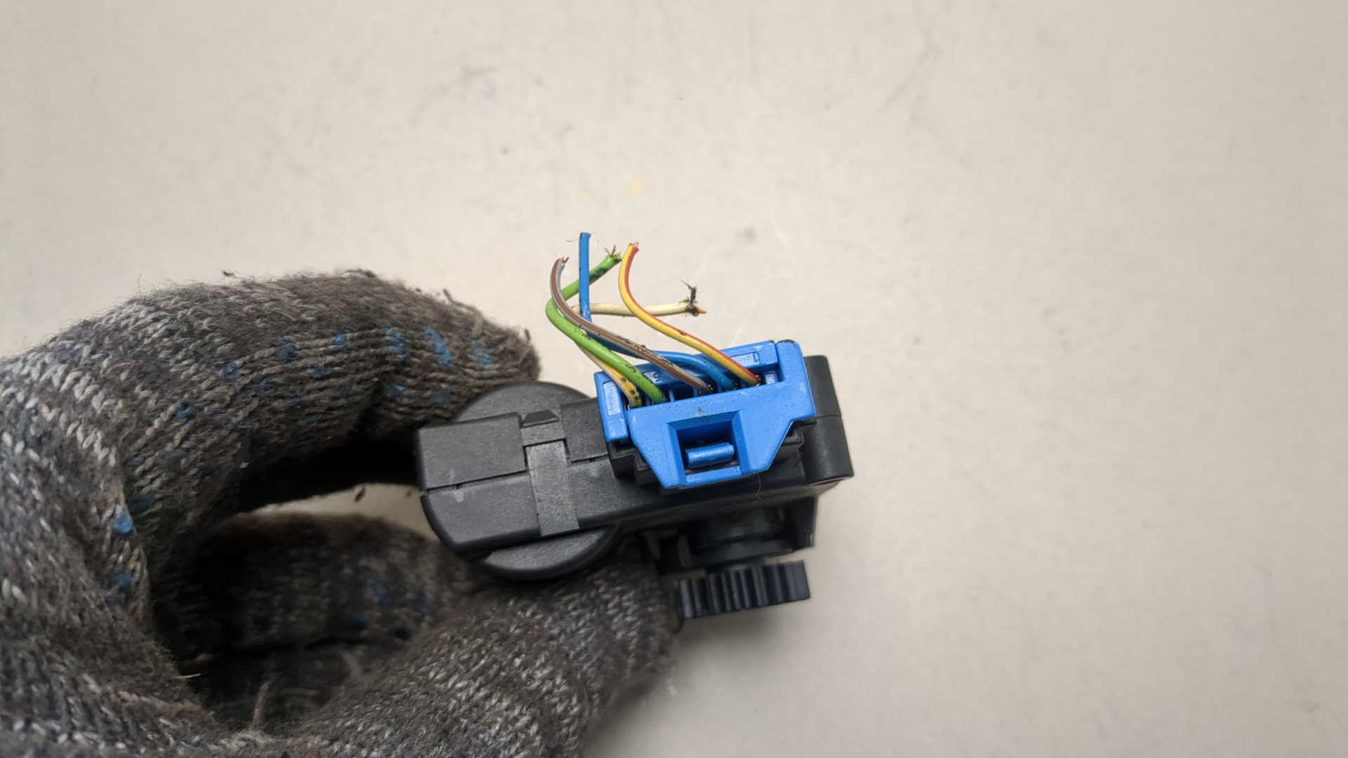 Моторчик заслонки печки