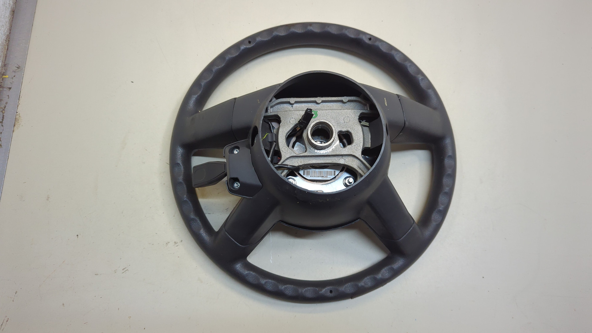 Рулевое колесо (руль)