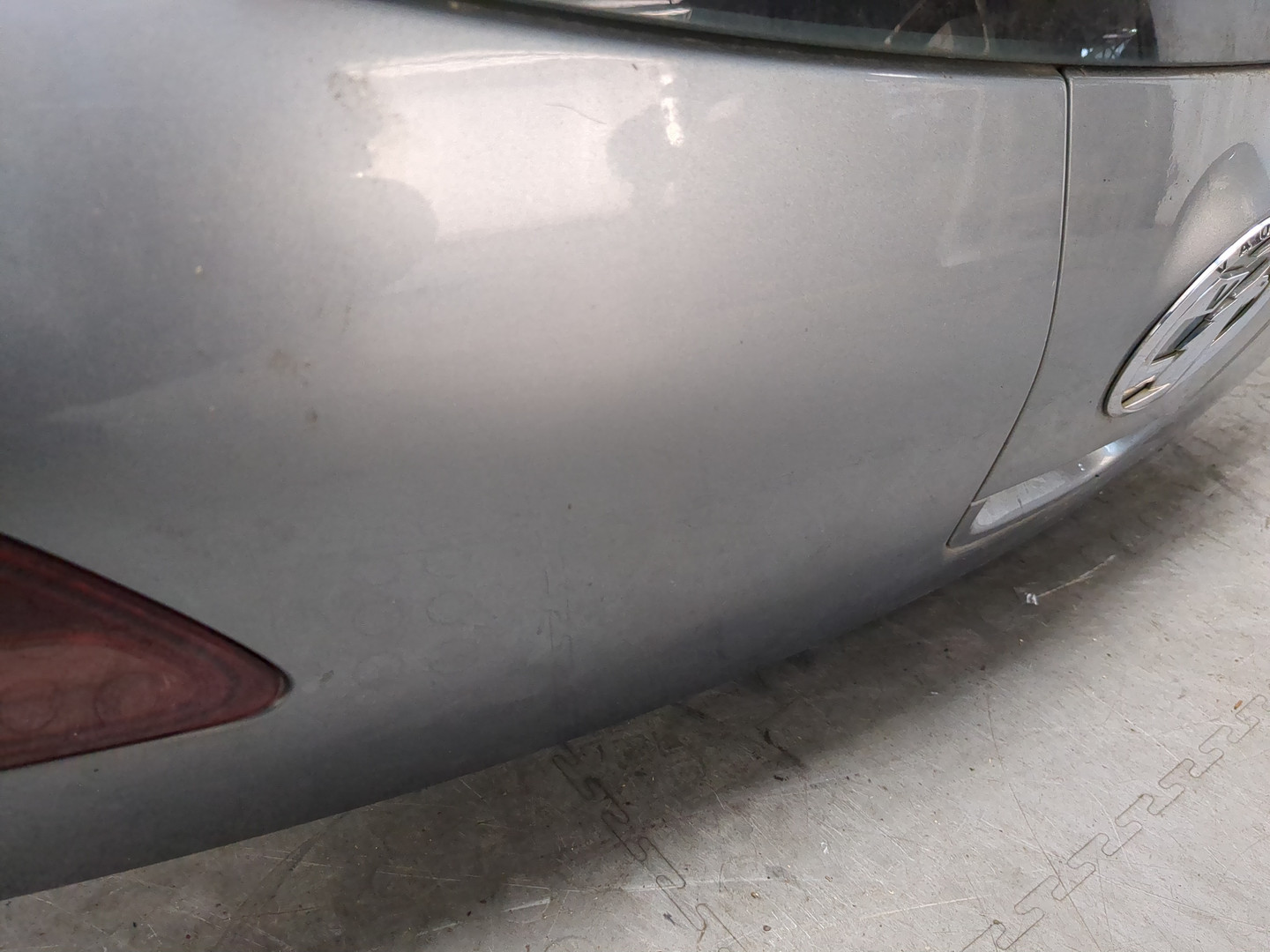 Дверь багажника