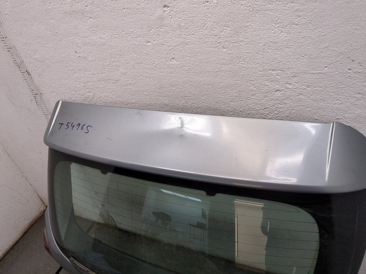 Дверь багажника