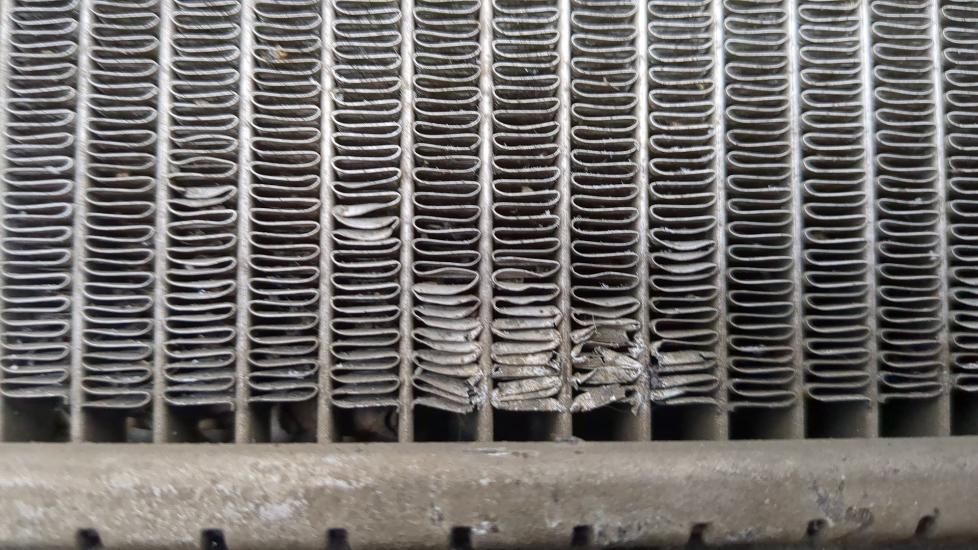 Радиатор охлаждения двигателя основной