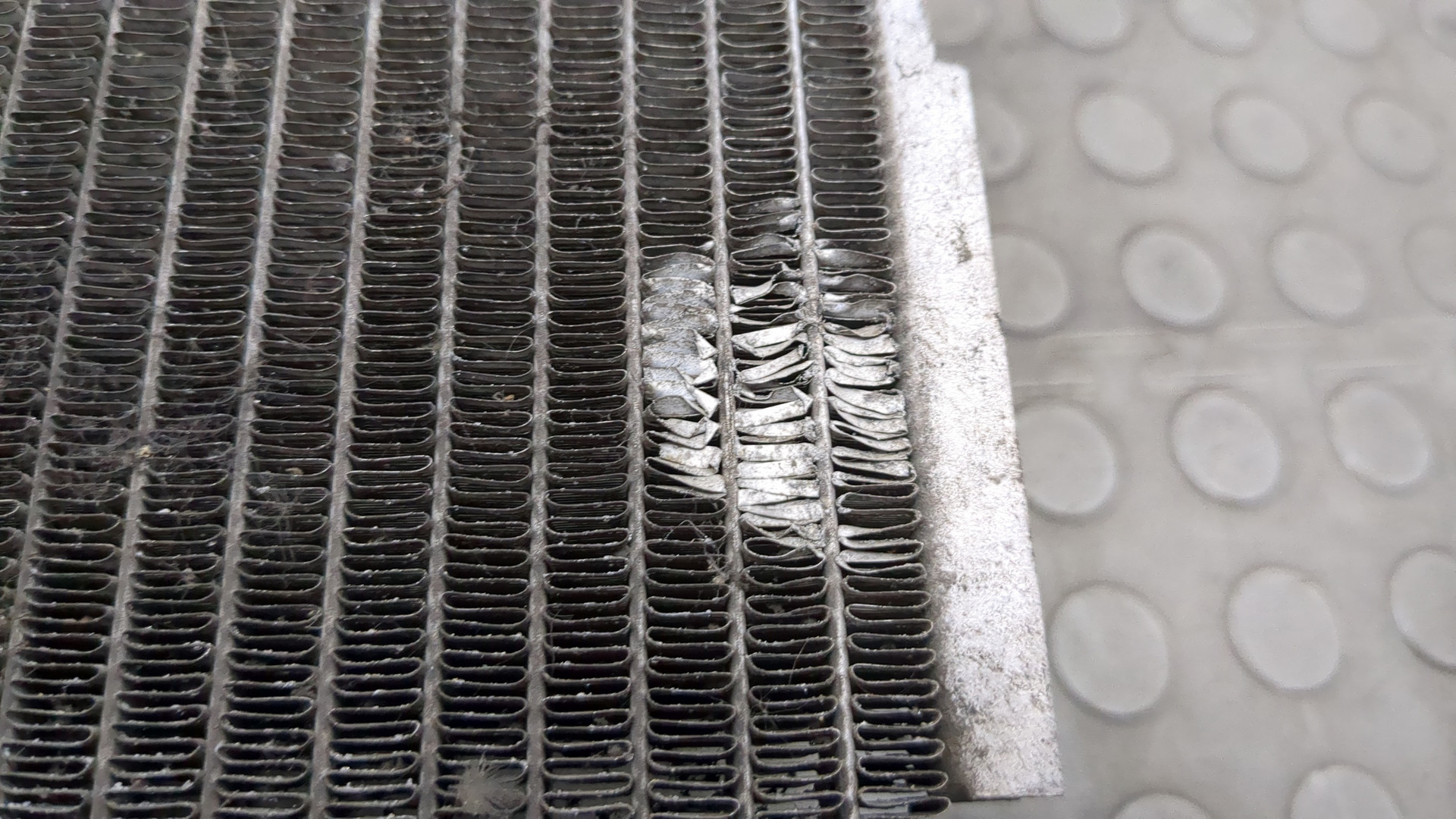 Радиатор охлаждения двигателя основной