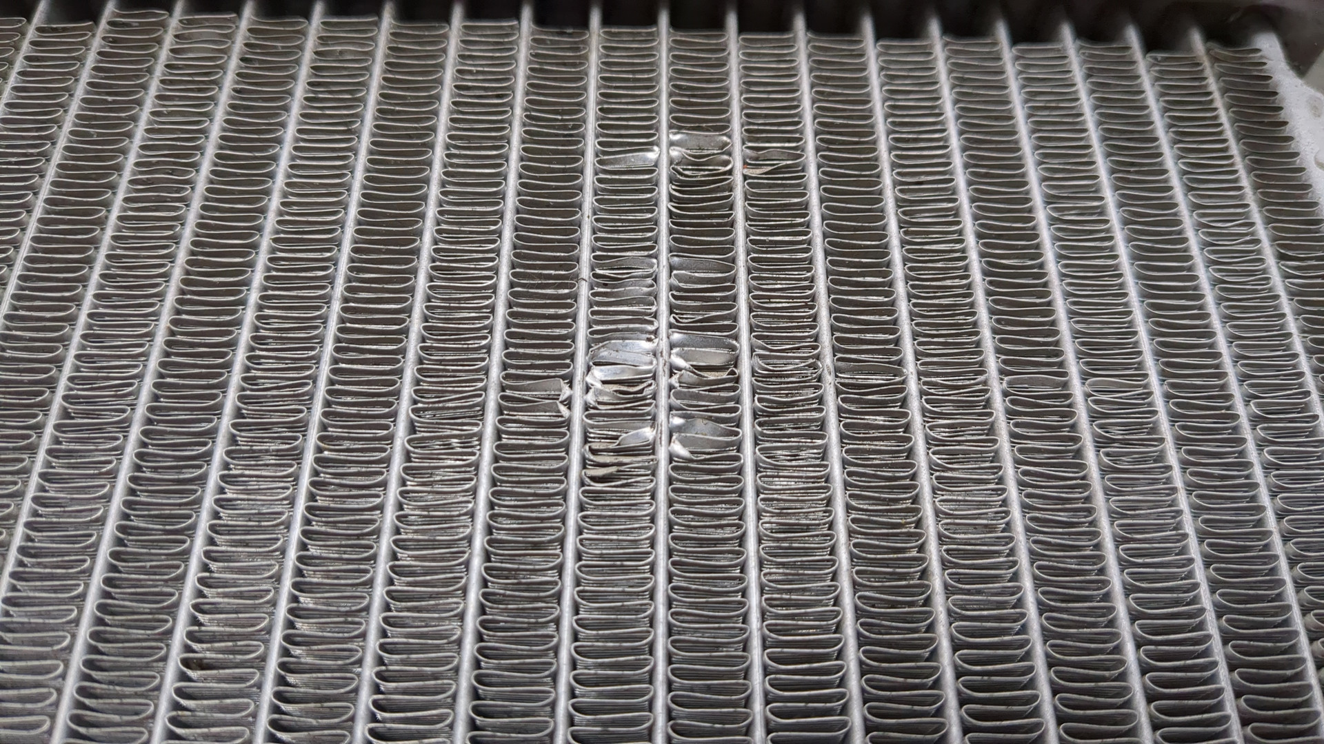 Радиатор охлаждения двигателя основной