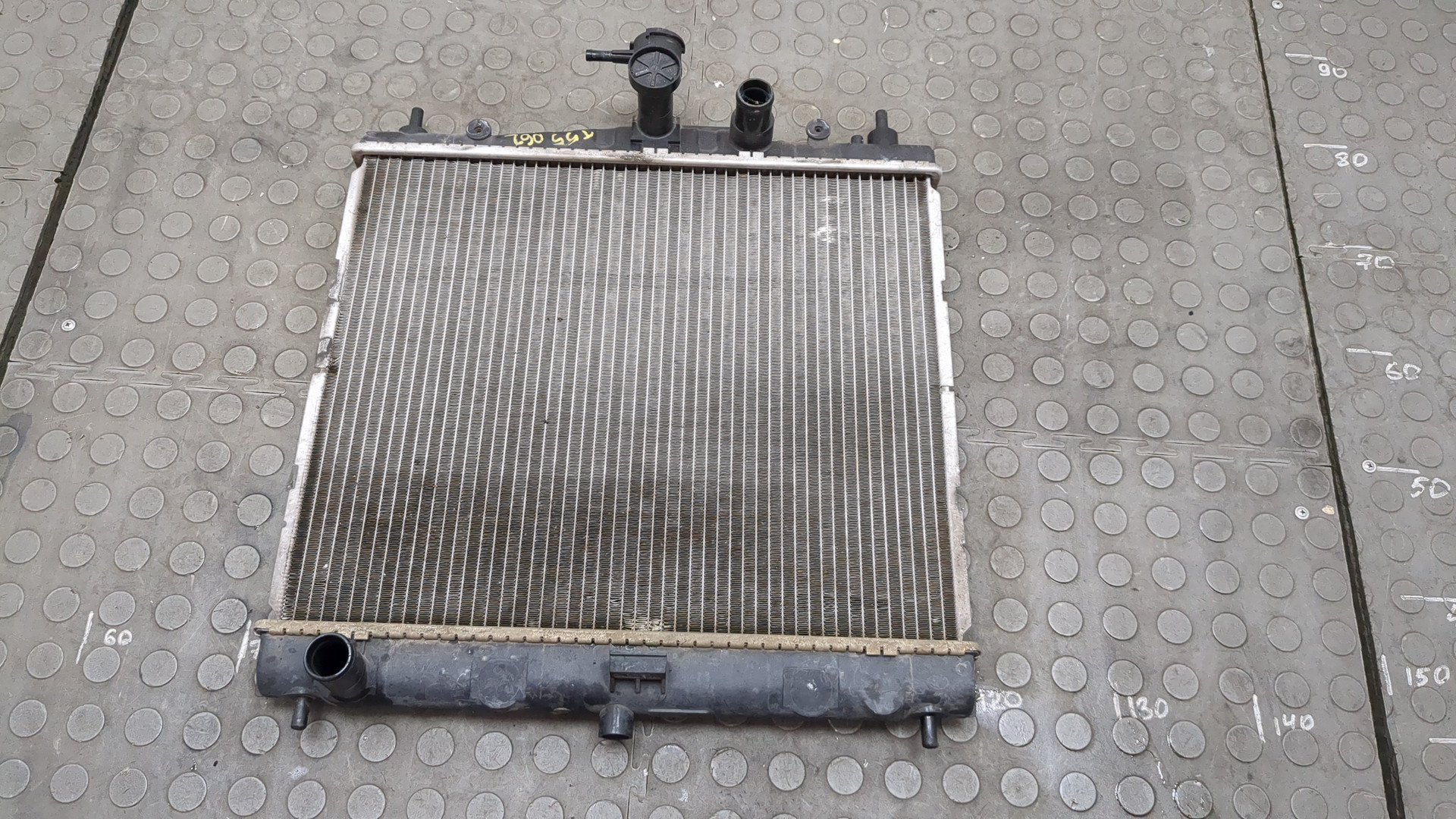 Радиатор охлаждения двигателя основной