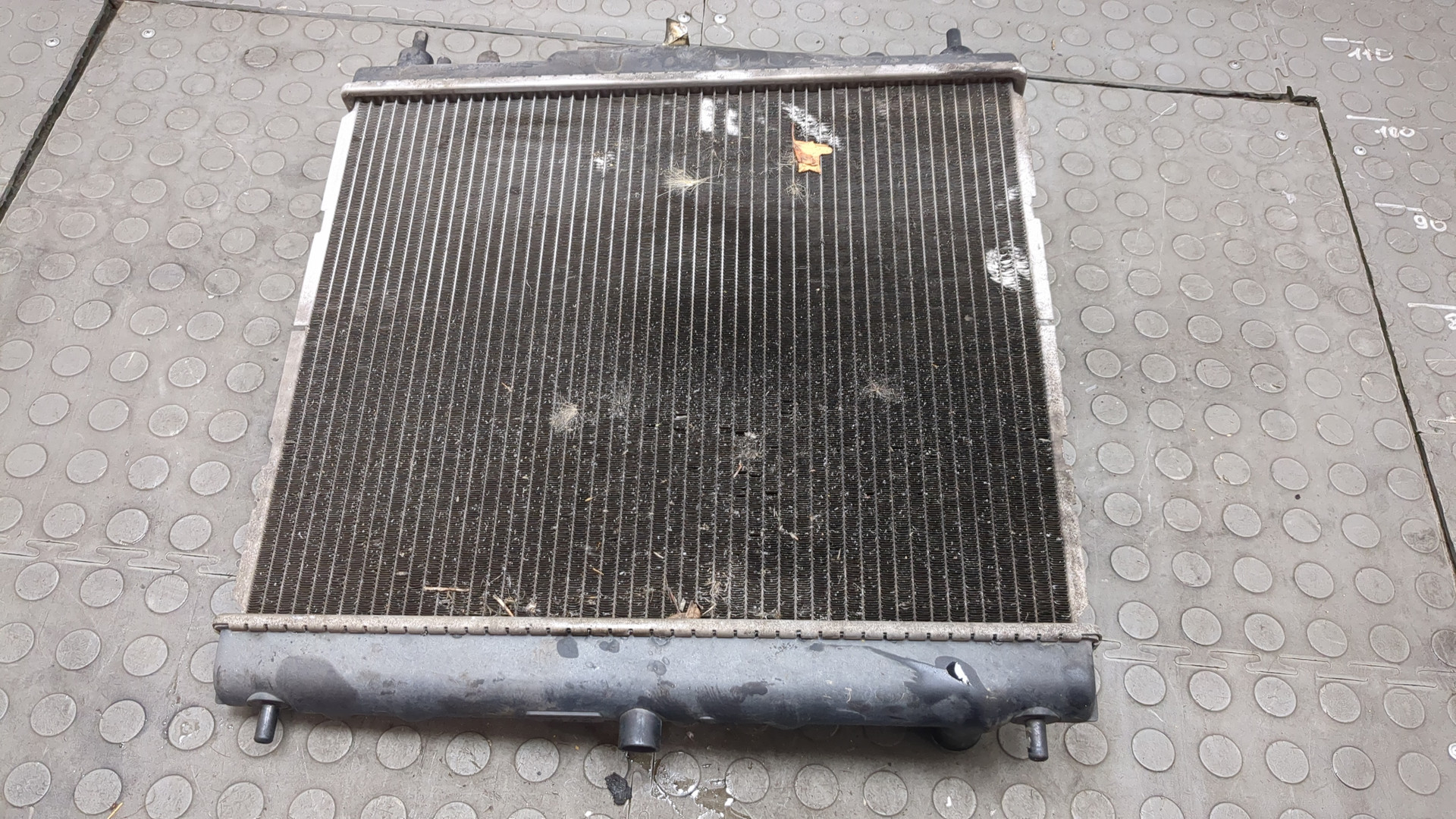 Радиатор охлаждения двигателя основной