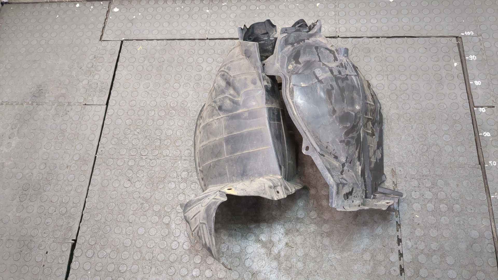 Локер передний правый