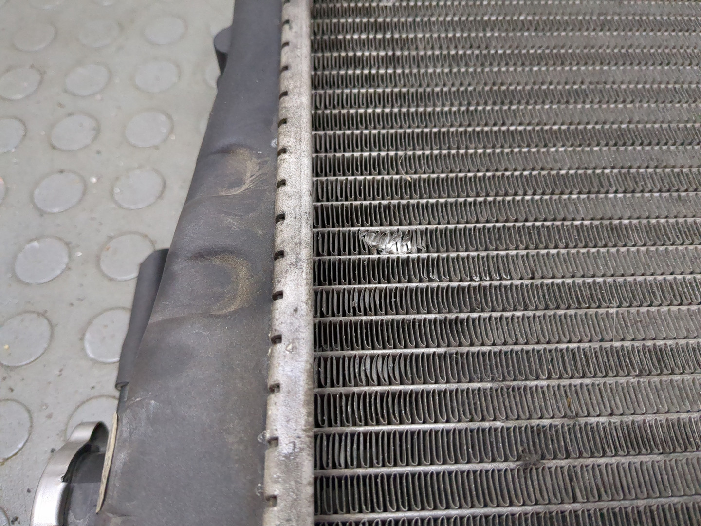 Радиатор охлаждения двигателя основной