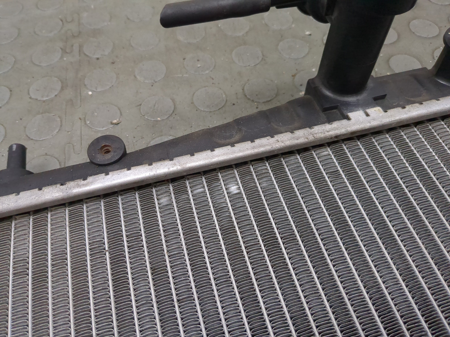 Радиатор охлаждения двигателя основной