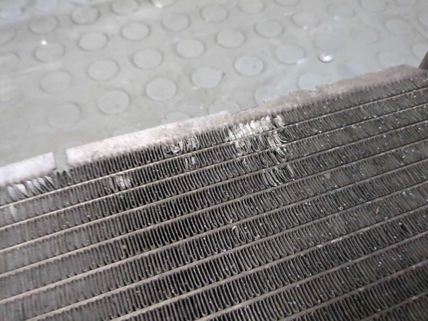 Радиатор охлаждения двигателя основной