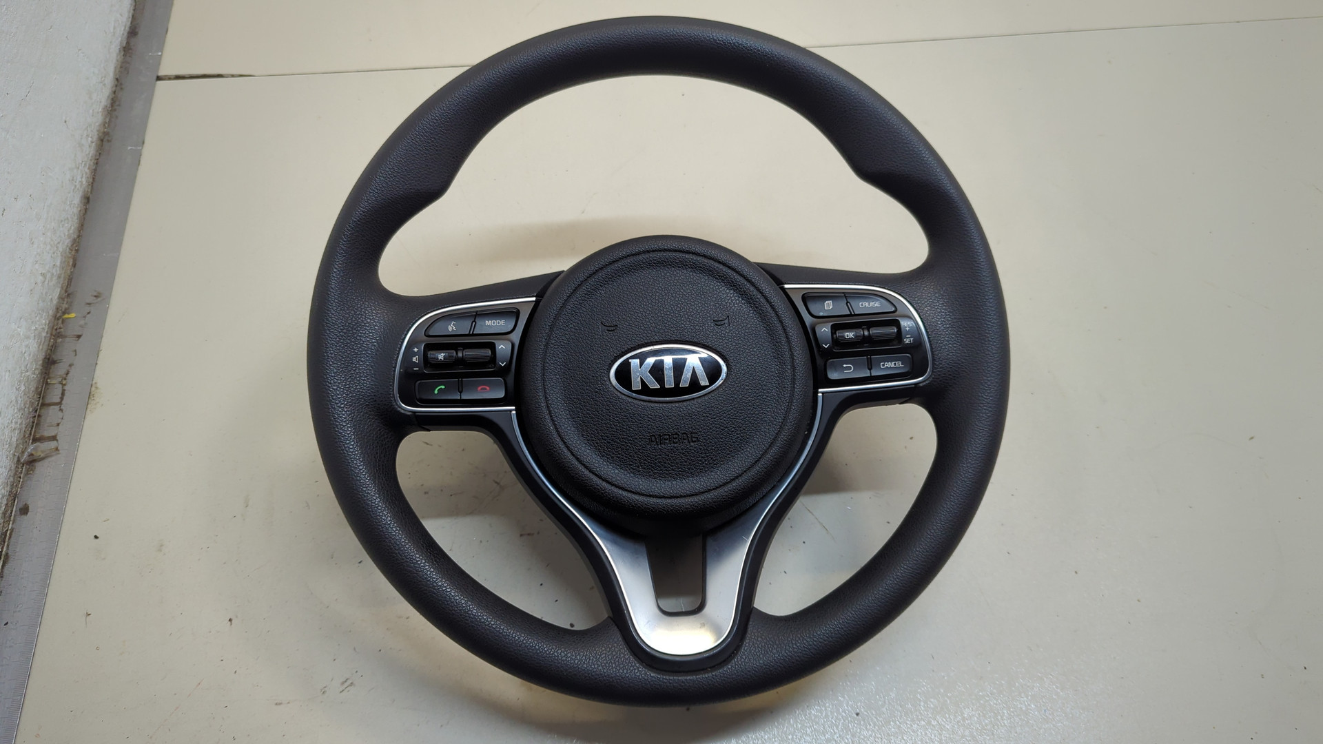 Рулевое колесо (руль)