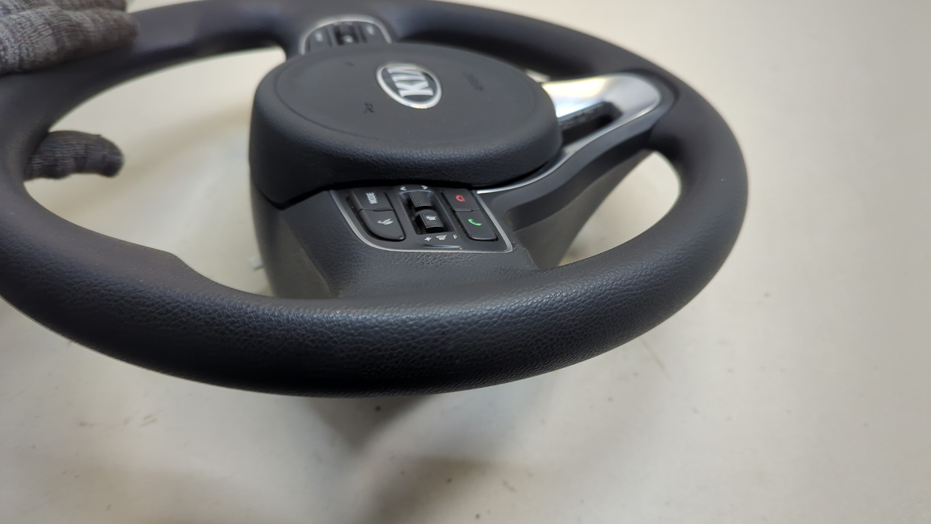 Рулевое колесо (руль)