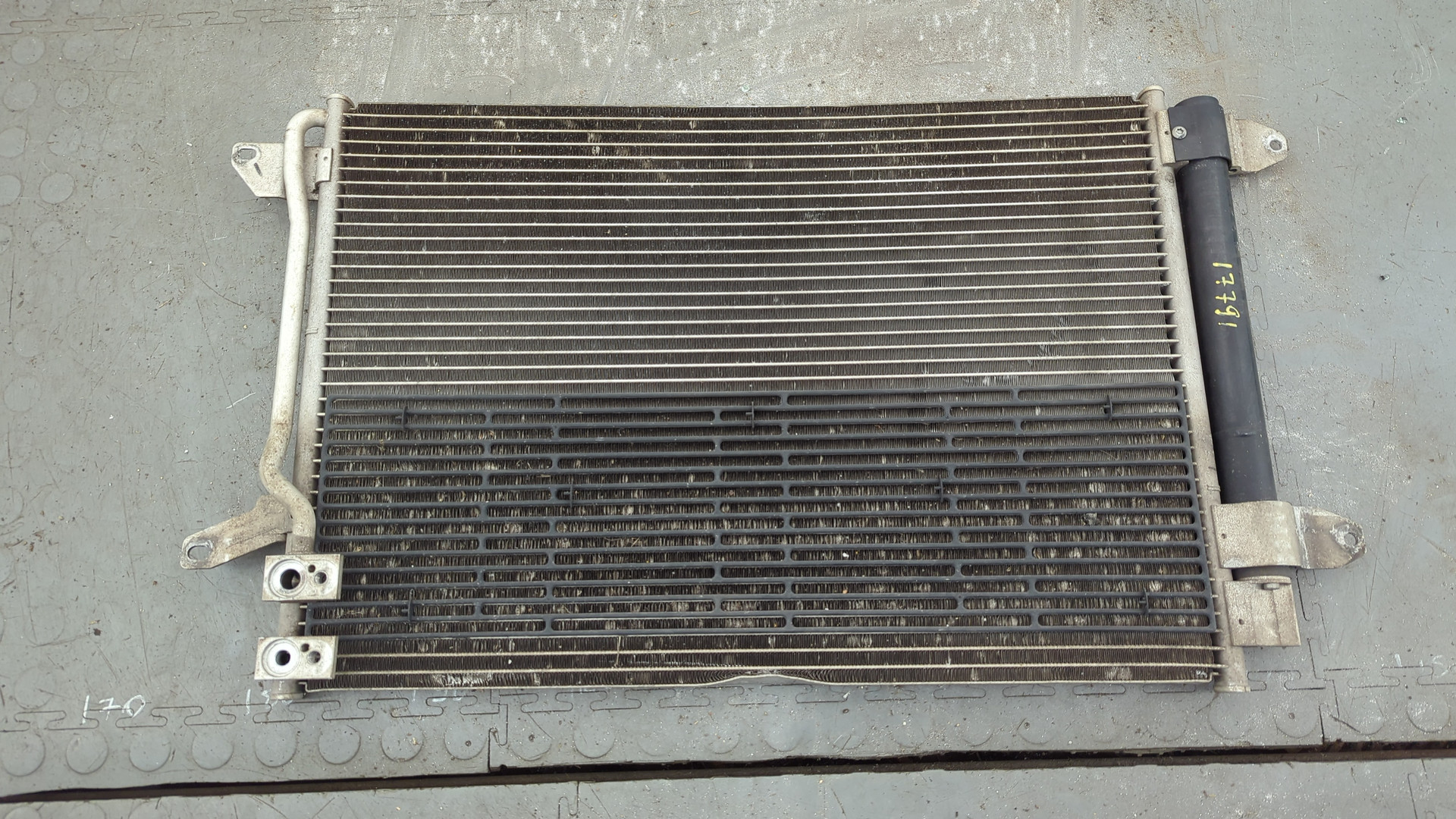 Радиатор кондиционера / конденсер