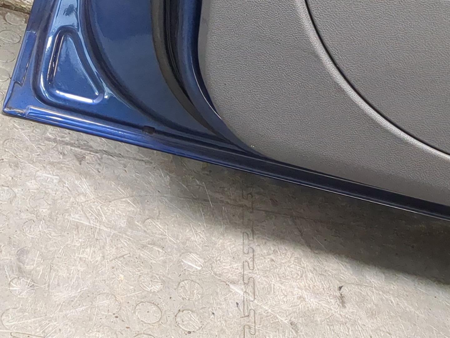 Дверь передняя левая