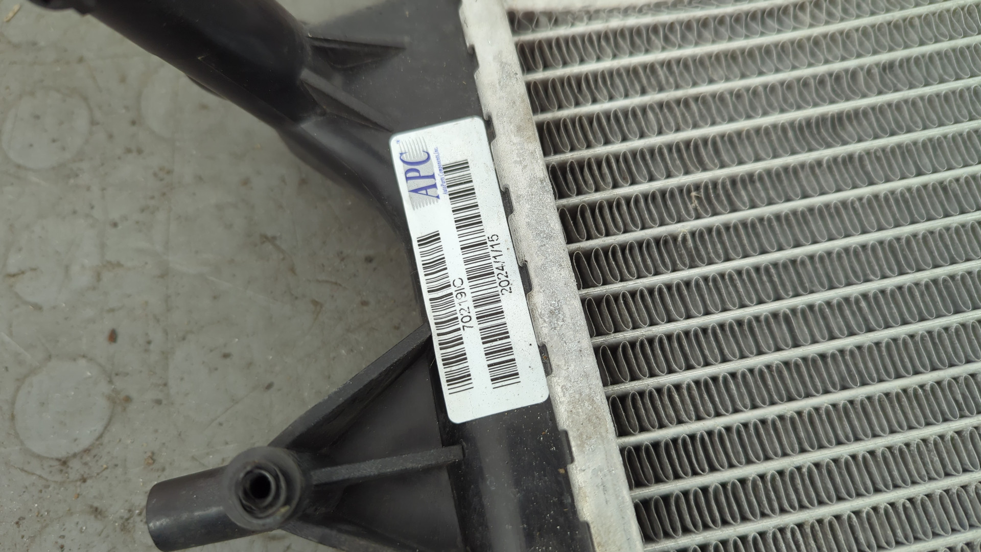 Радиатор охлаждения двигателя основной