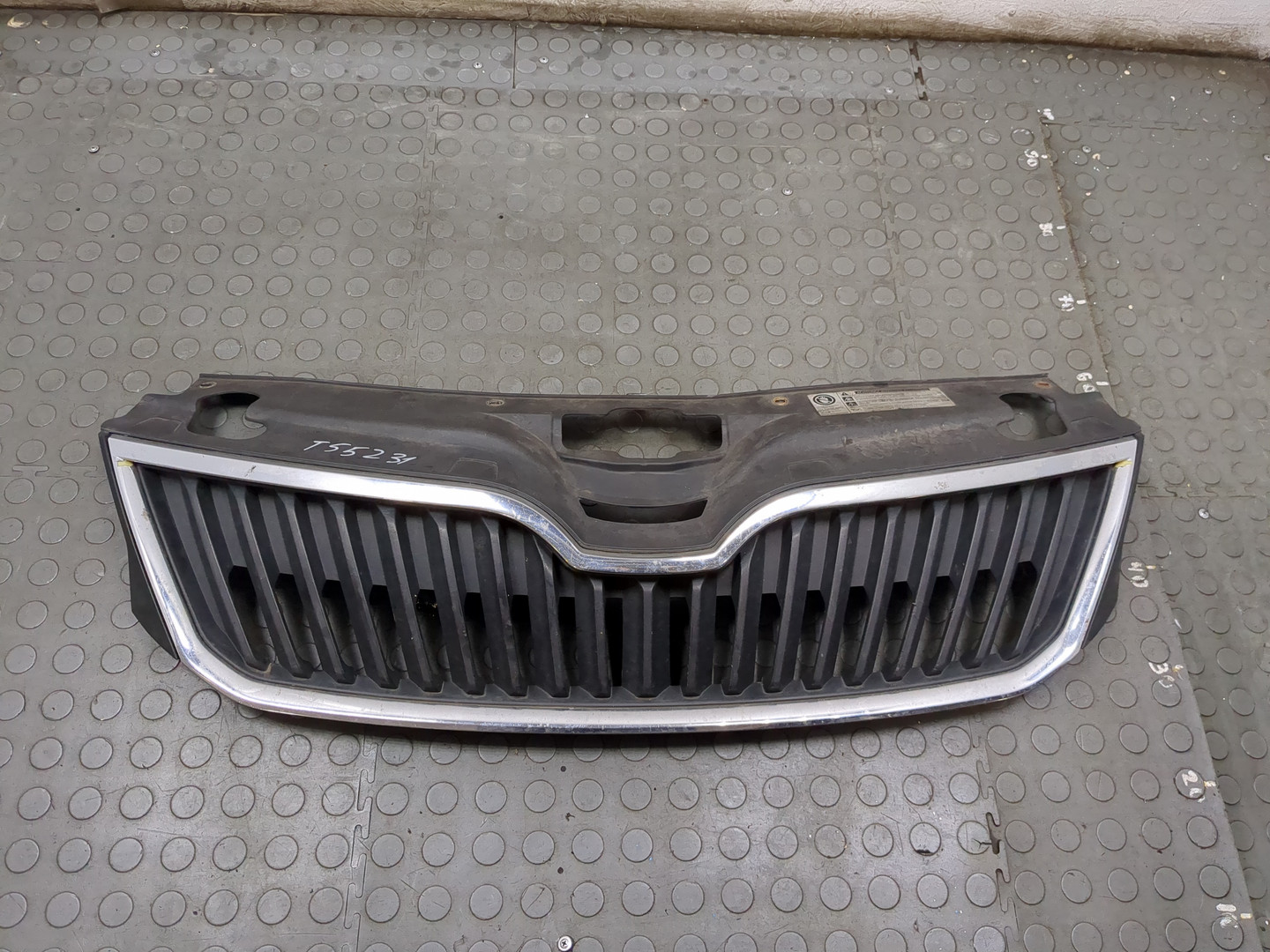 Решетка радиатора