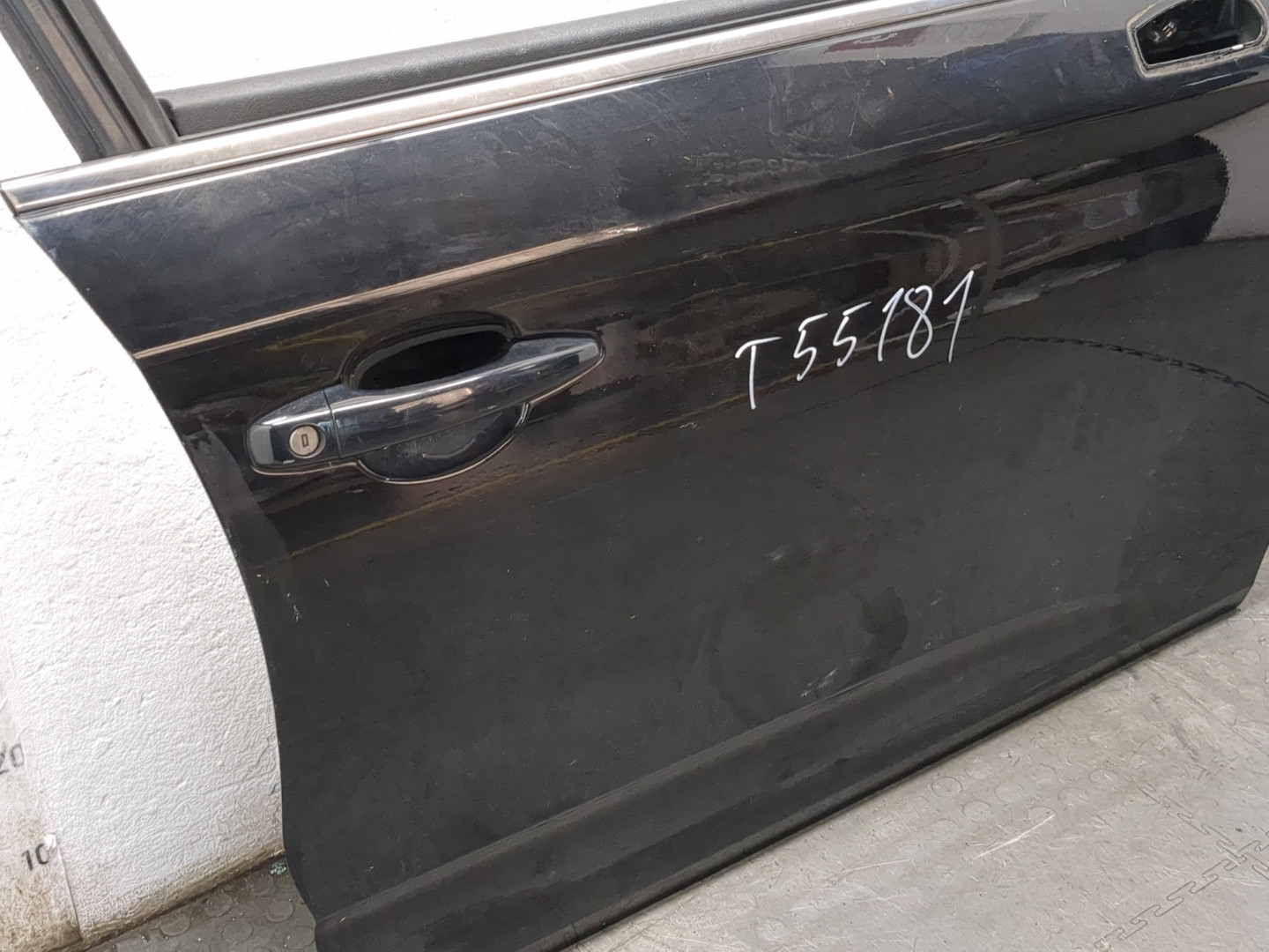 Дверь передняя правая