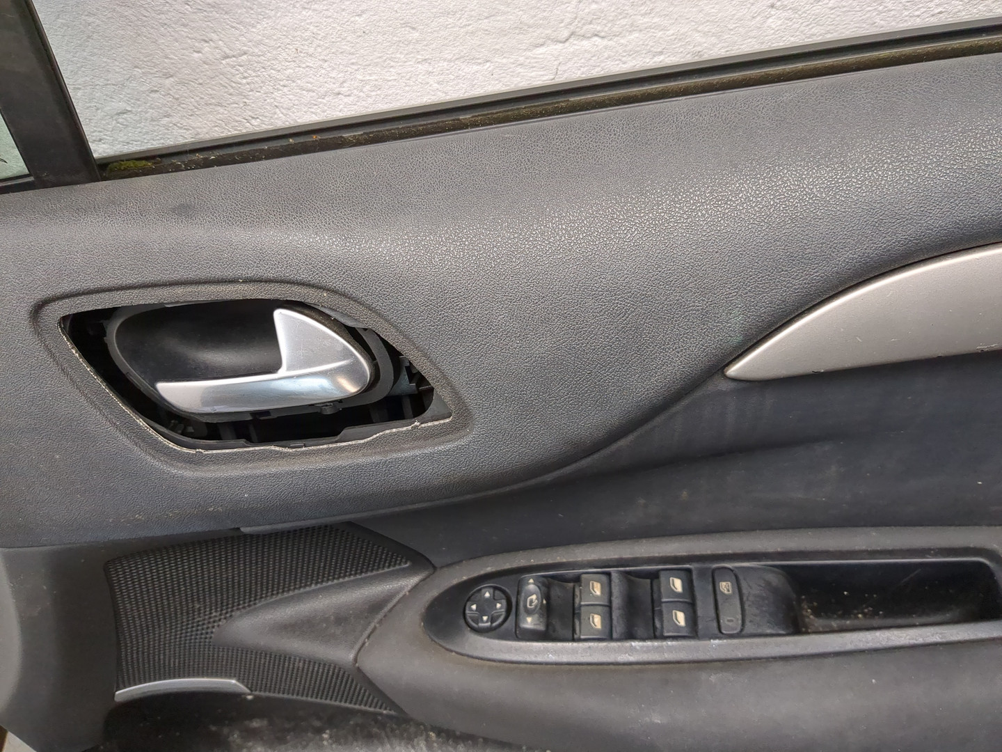 Дверь передняя правая