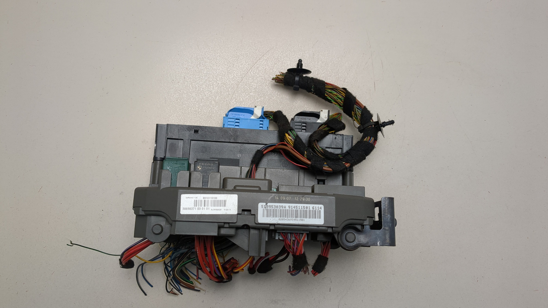 Блок предохранителей