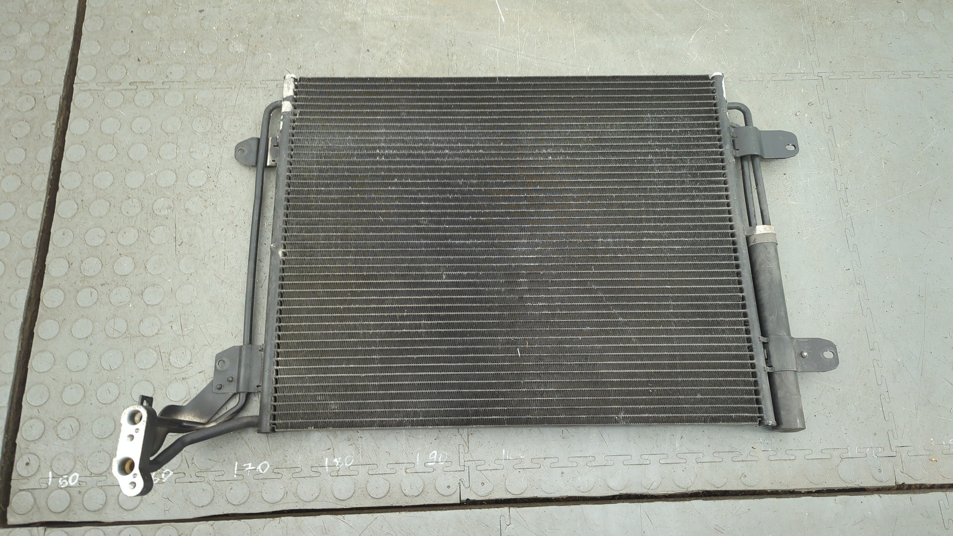 Радиатор кондиционера / конденсер