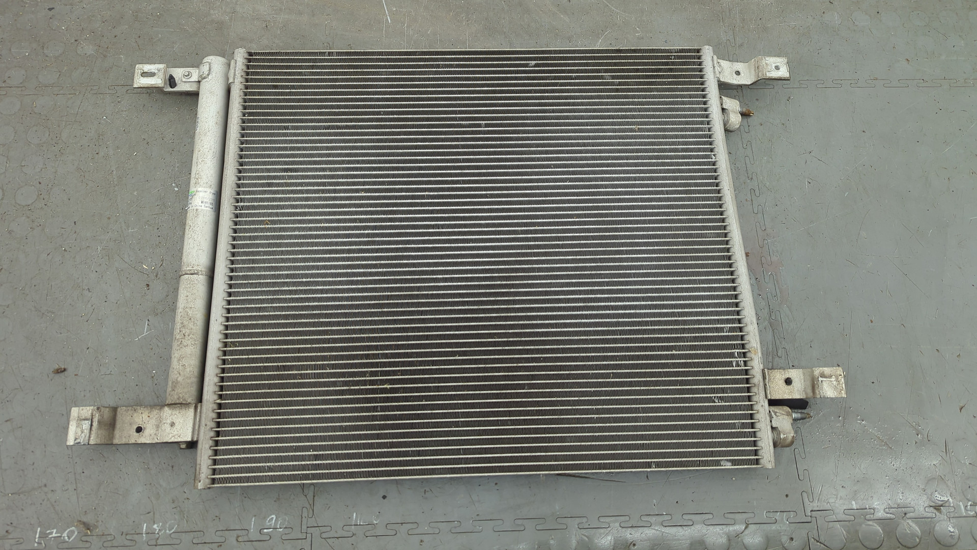 Радиатор кондиционера / конденсер