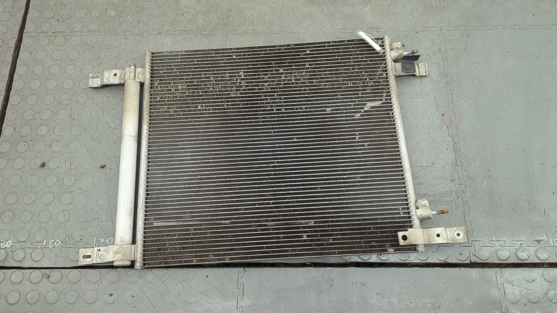Радиатор кондиционера / конденсер