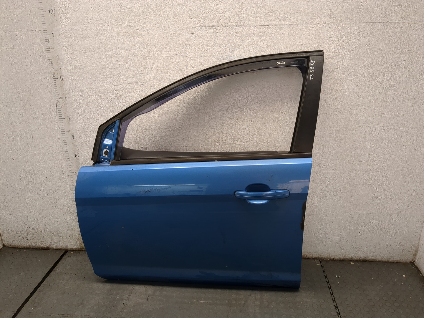 Дверь передняя левая