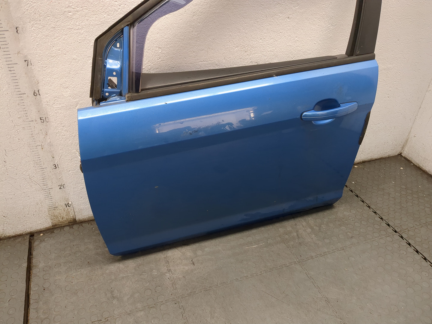 Дверь передняя левая