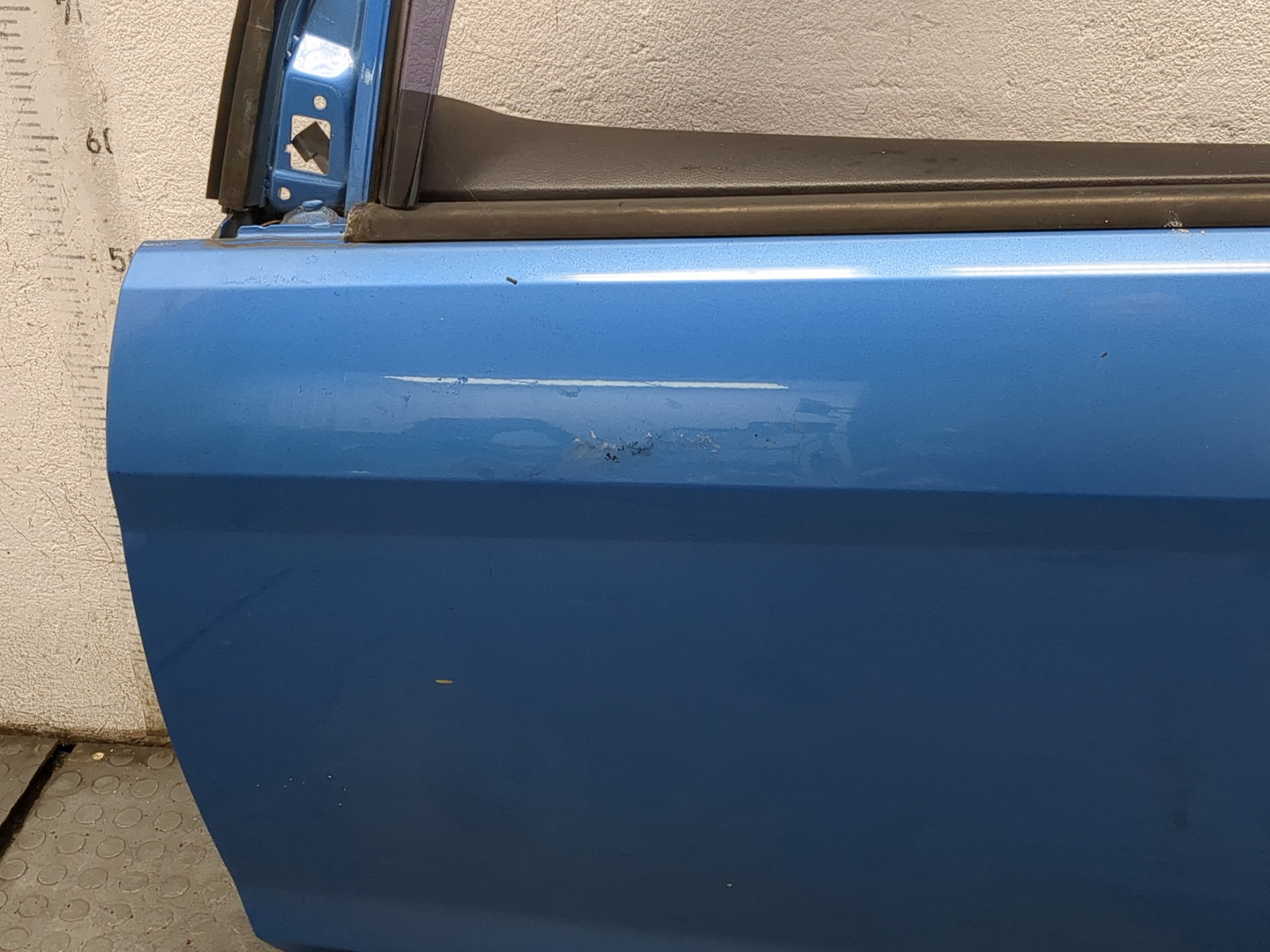 Дверь передняя левая