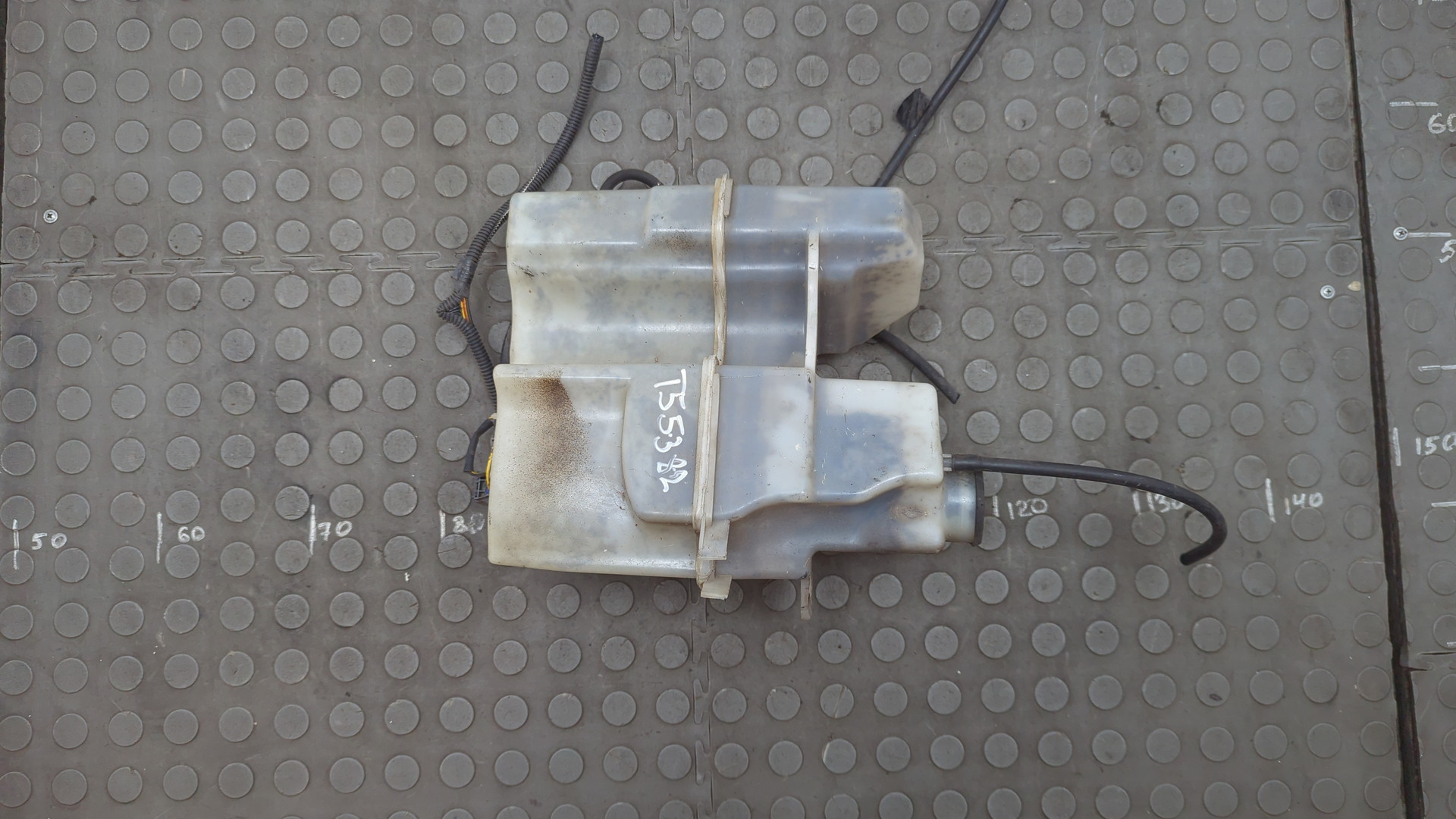 Бачок омывателя лобового стекла