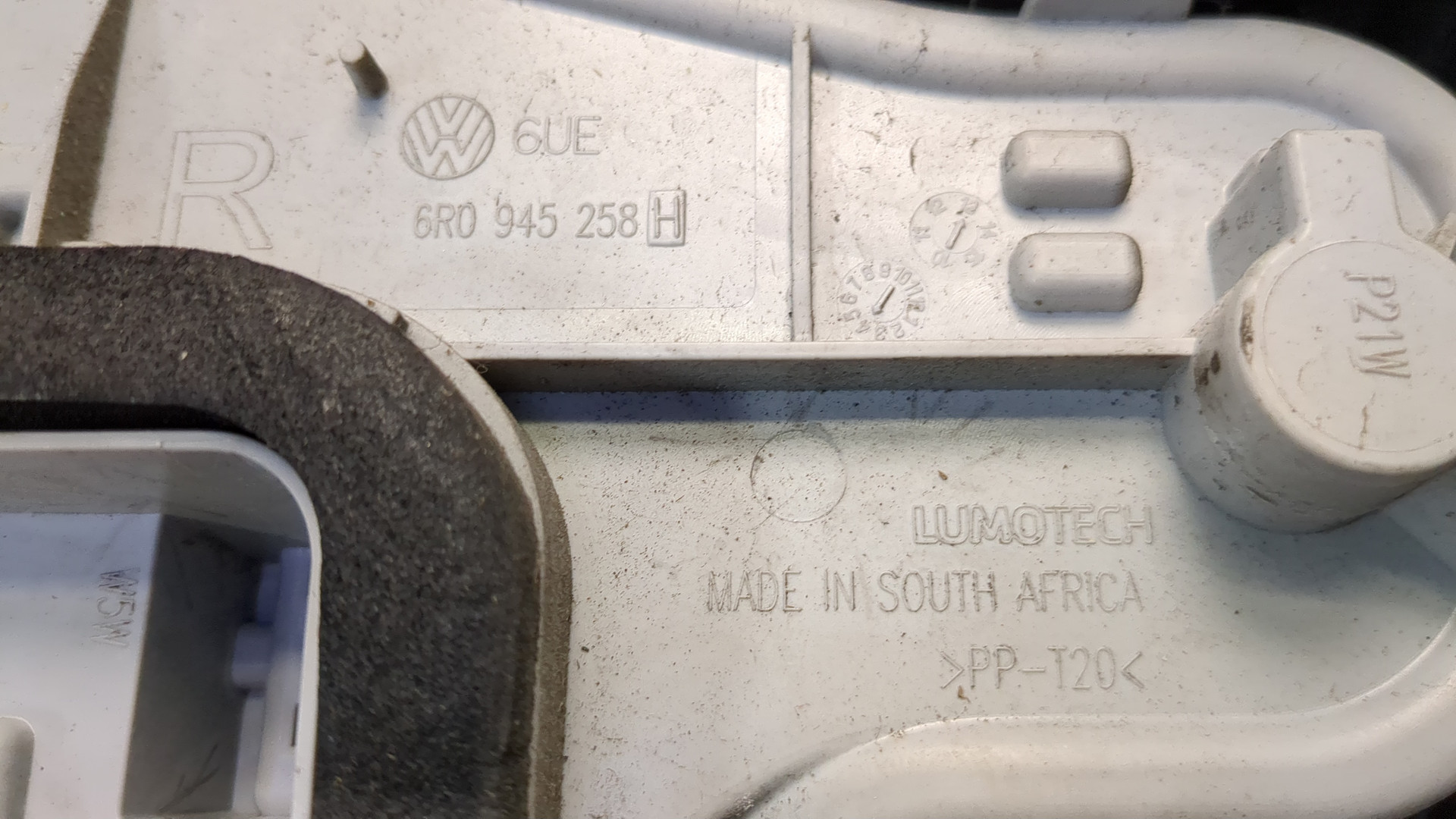 Фонарь задний правый