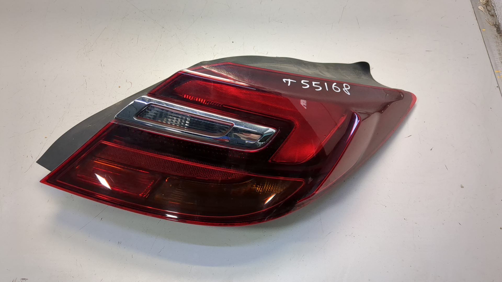 Фонарь задний правый