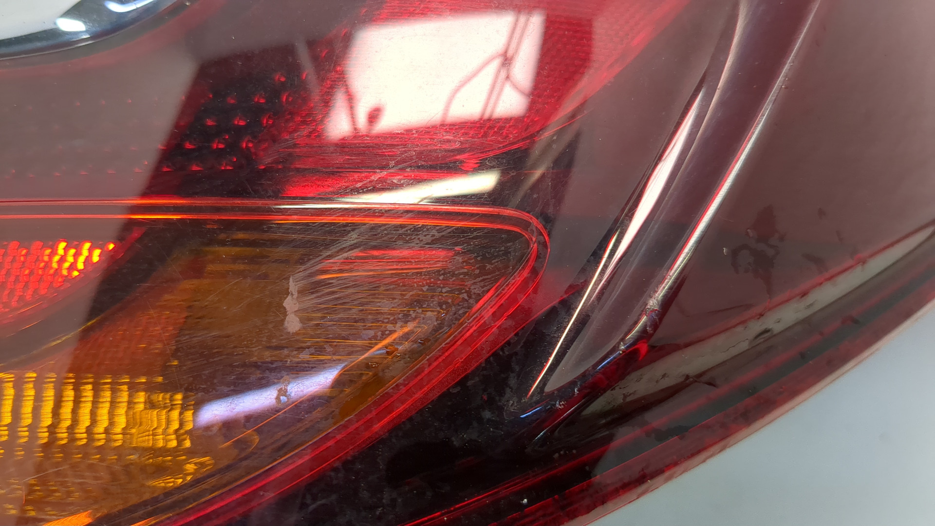 Фонарь задний правый