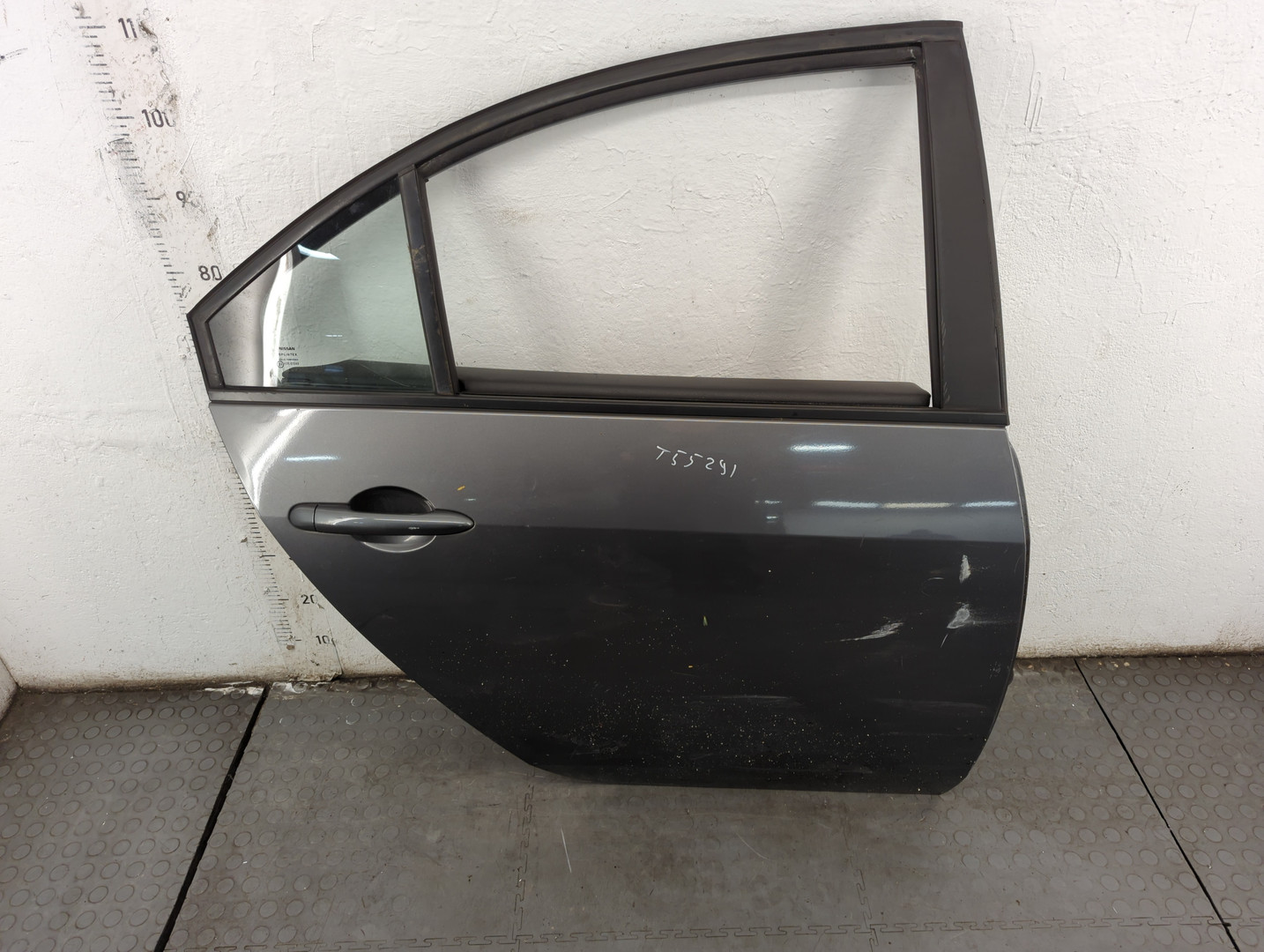 Дверь задняя правая