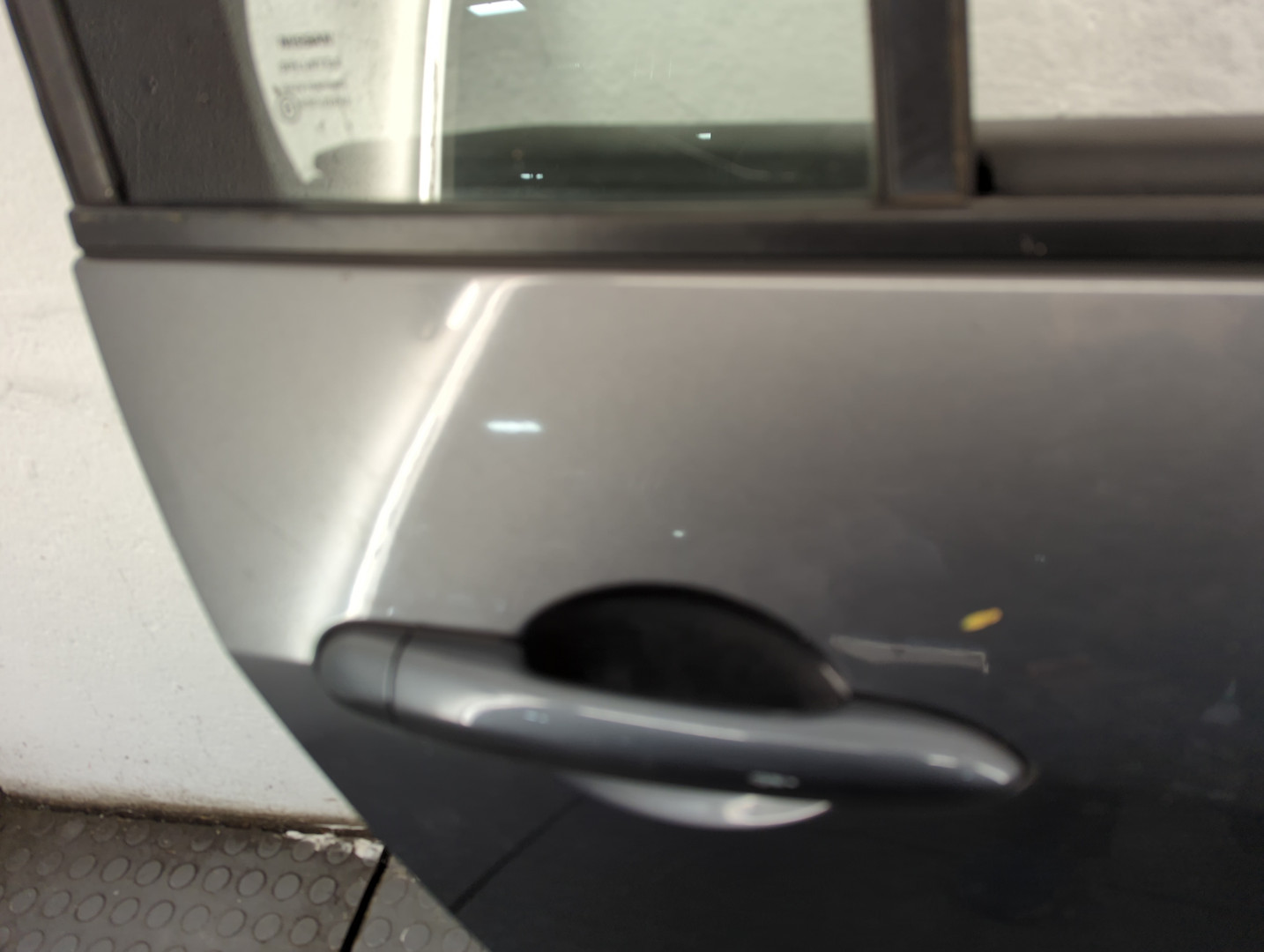 Дверь задняя правая