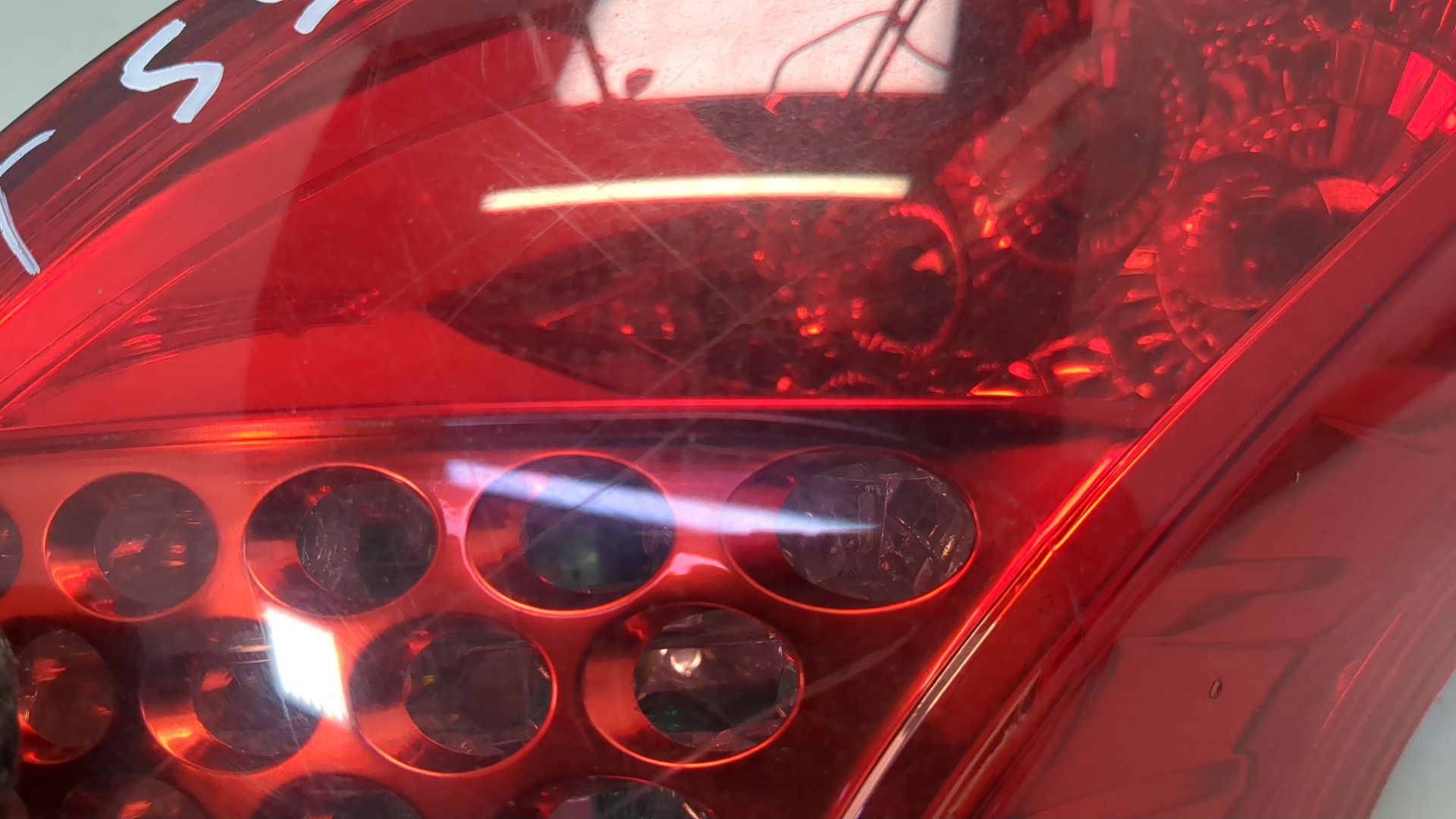 Фонарь задний правый