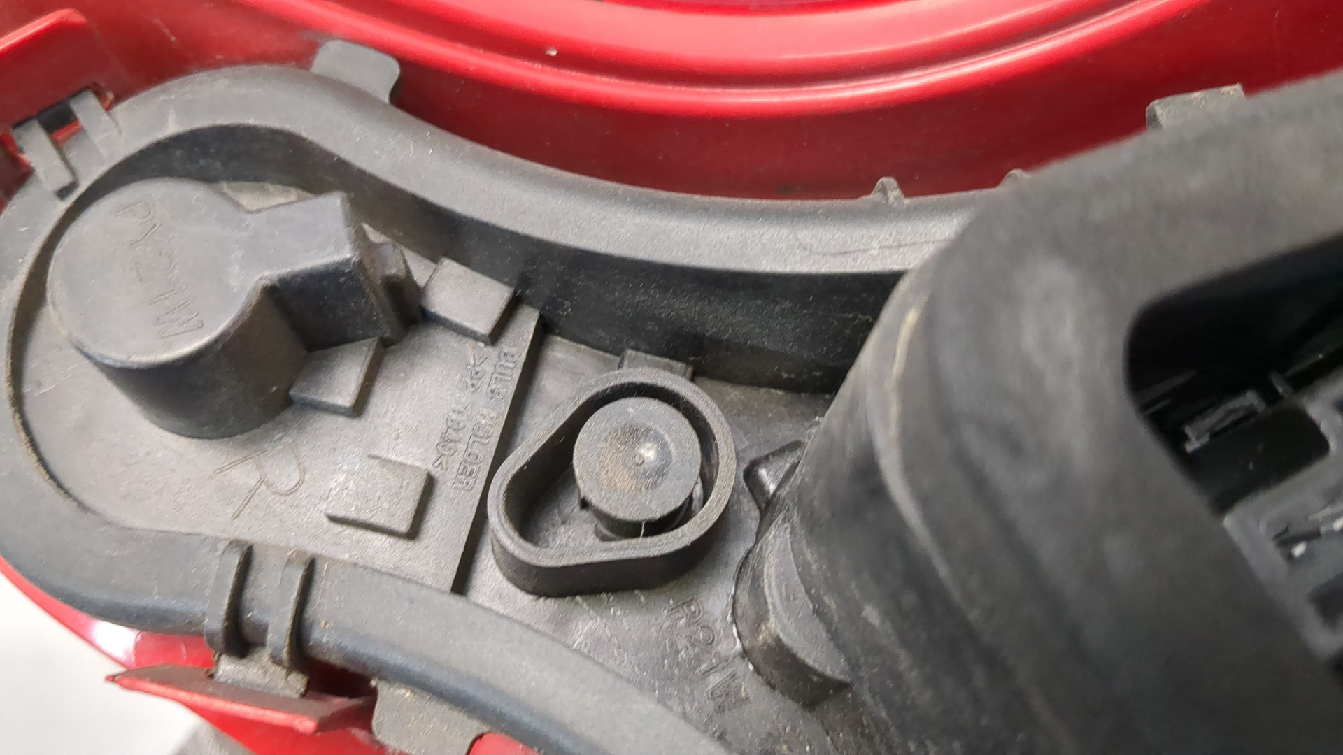 Фонарь задний правый