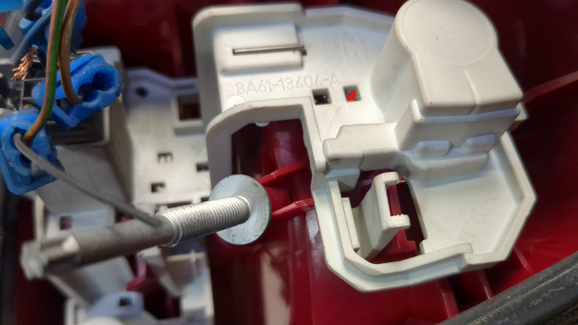 Фонарь задний правый