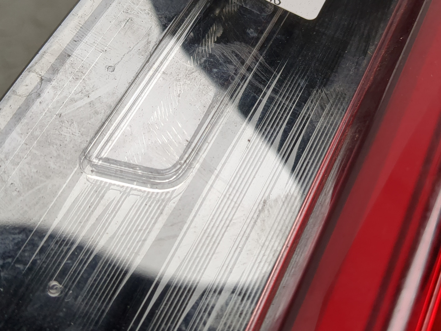 Фонарь задний внутренний левый