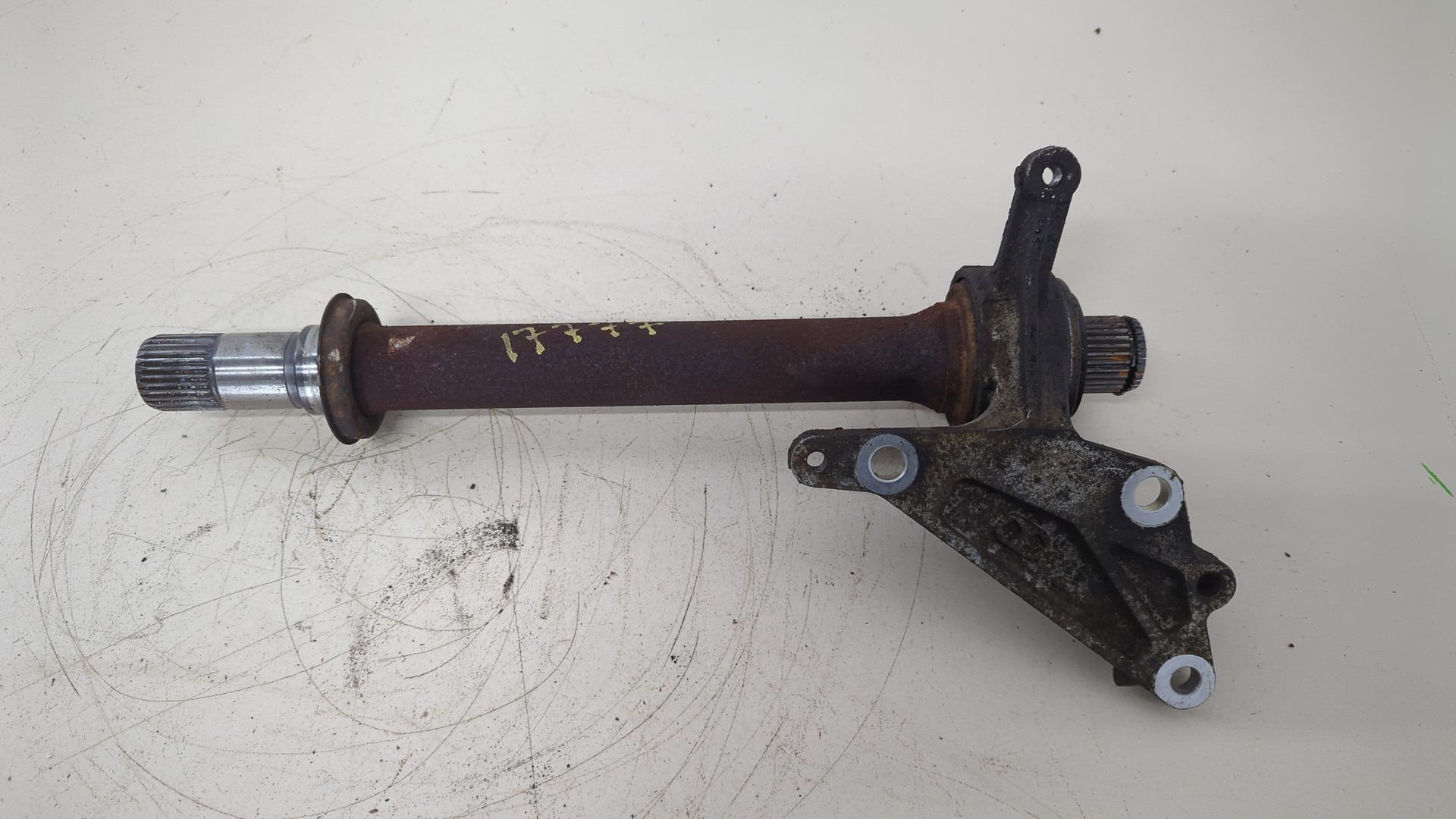 Полуось передняя правая