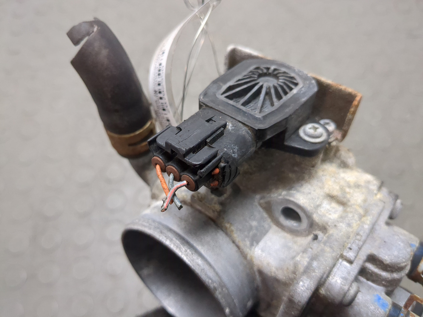 Заслонка дроссельная электрическая