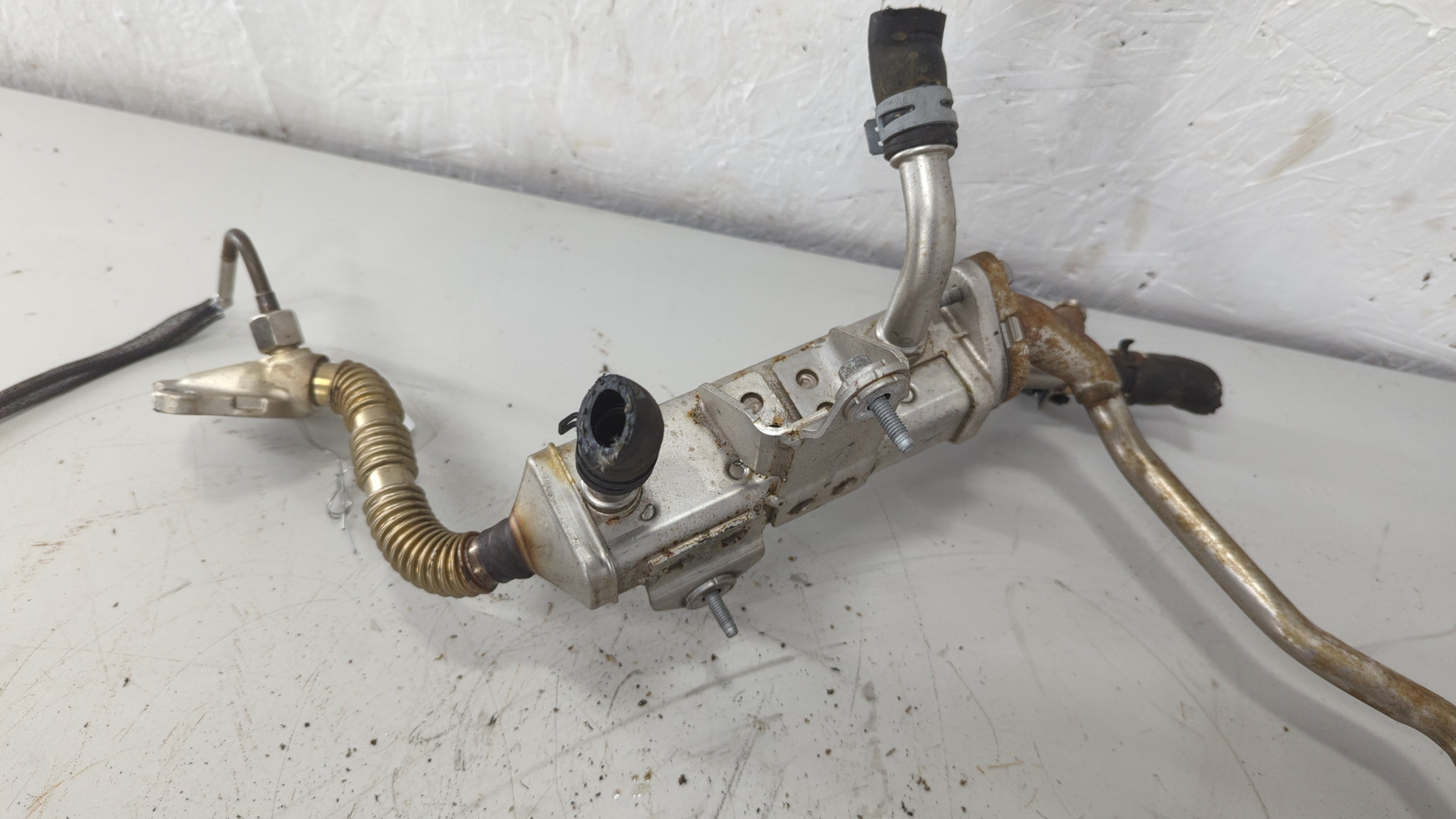 Тройник вентиляции картерных газов