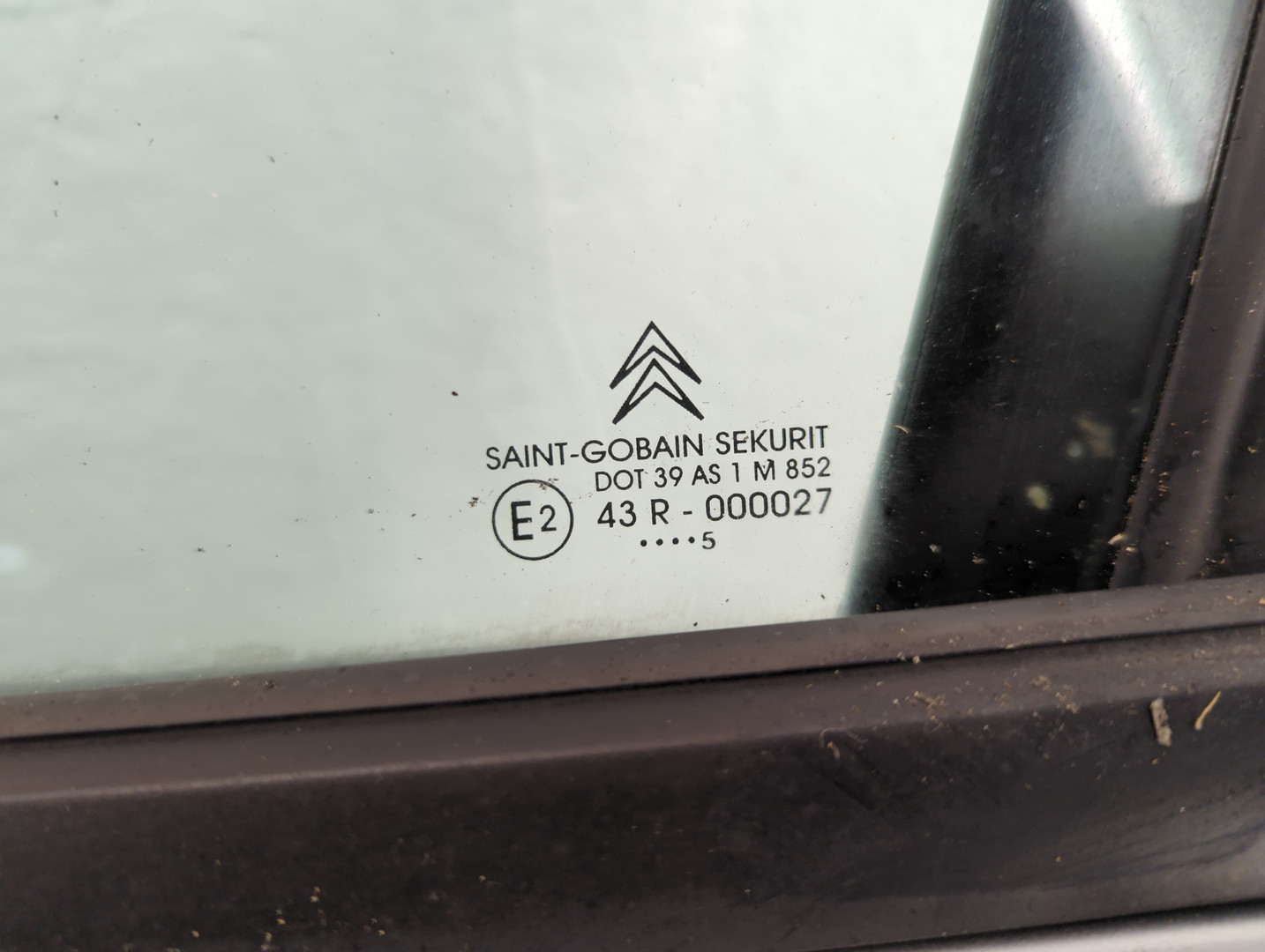 Дверь передняя левая